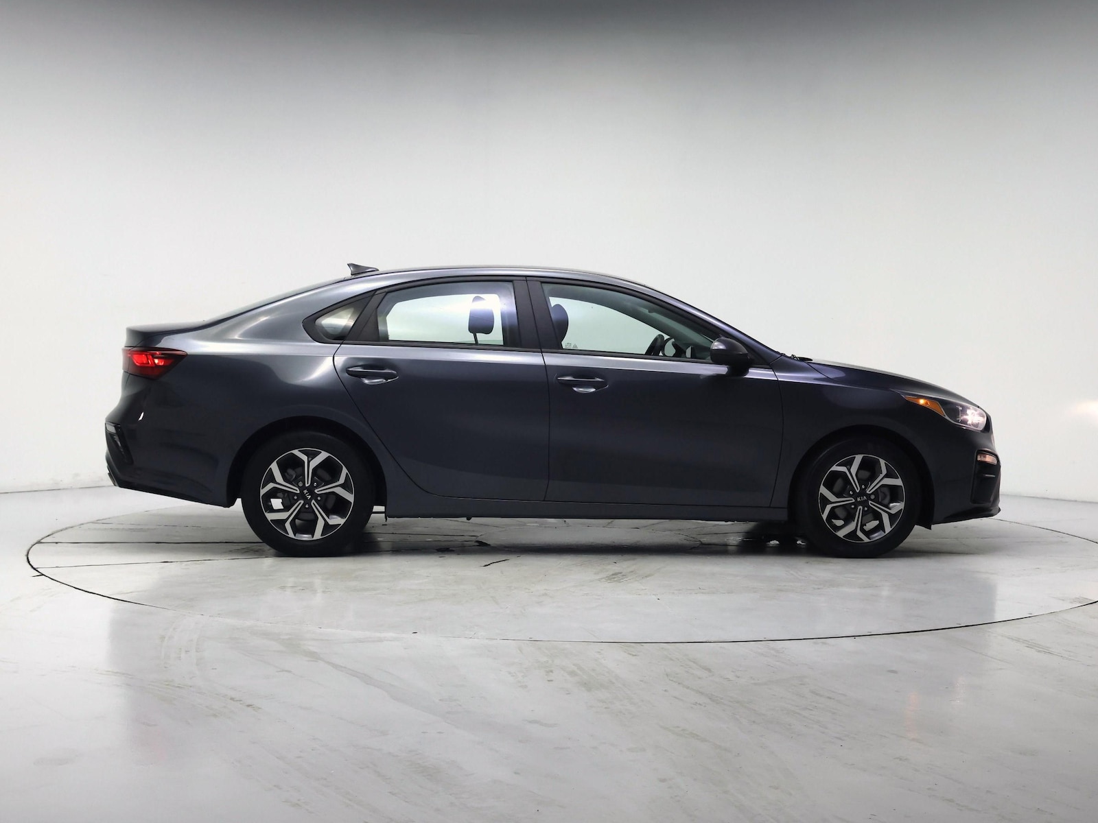 2021 Kia Forte LXS - Photo 8