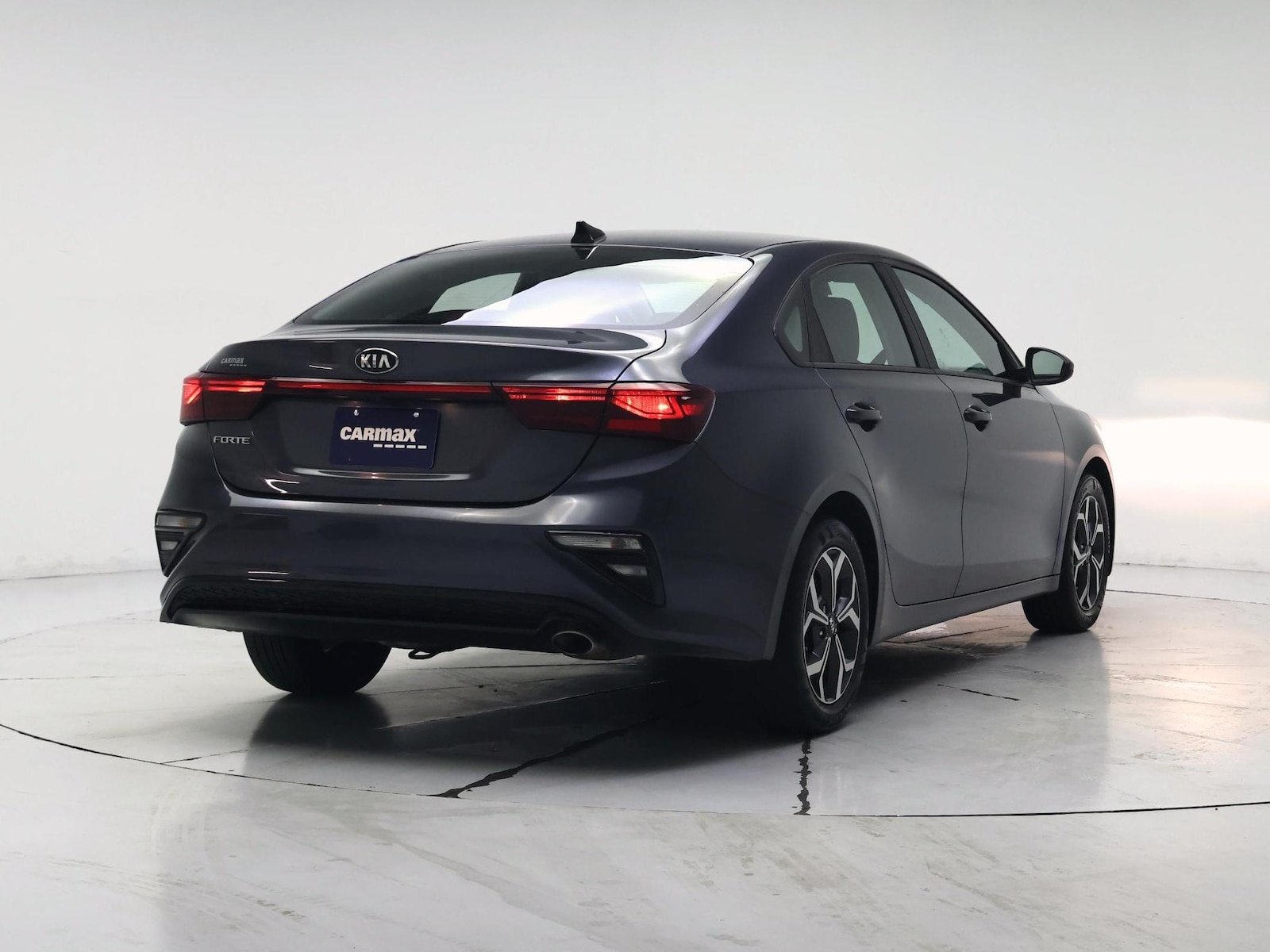2021 Kia Forte LXS - Photo 9