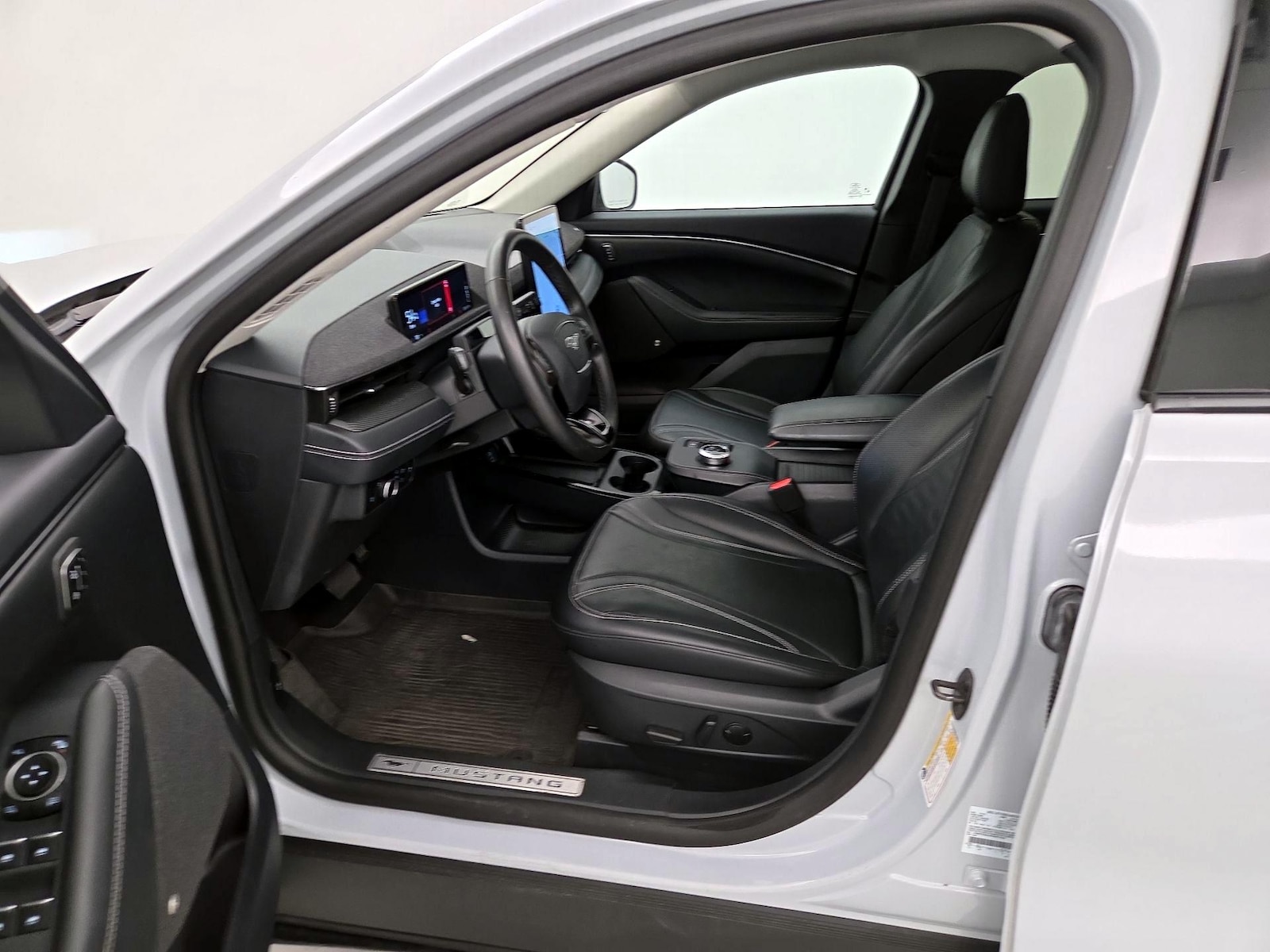 2023 Ford Mustang Mach-E Premium AWD - Photo 12
