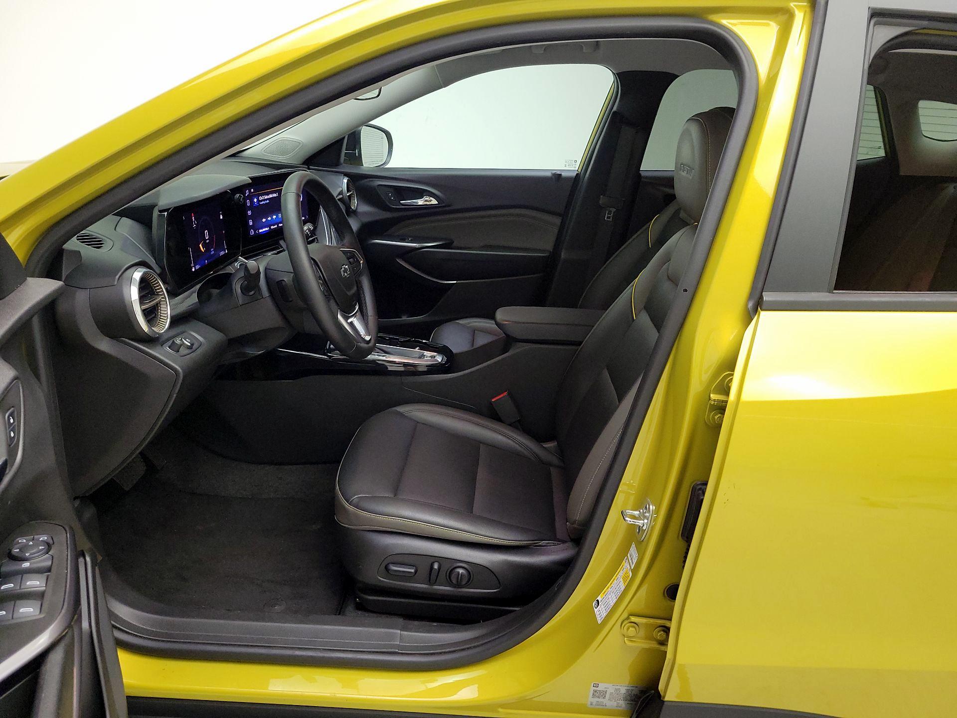 Thumbnail: 2025 Chevrolet Trax - 11