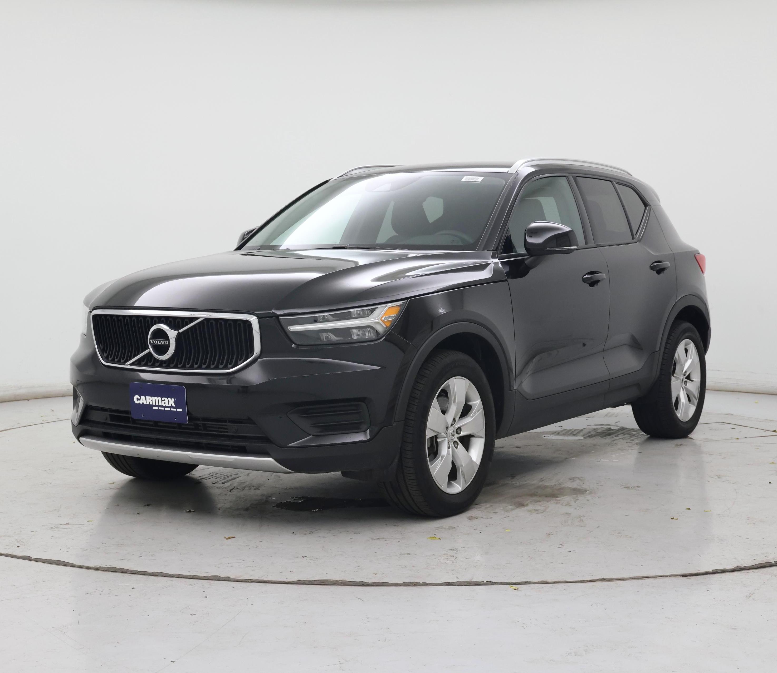 Thumbnail: 2022 Volvo XC40 - 4