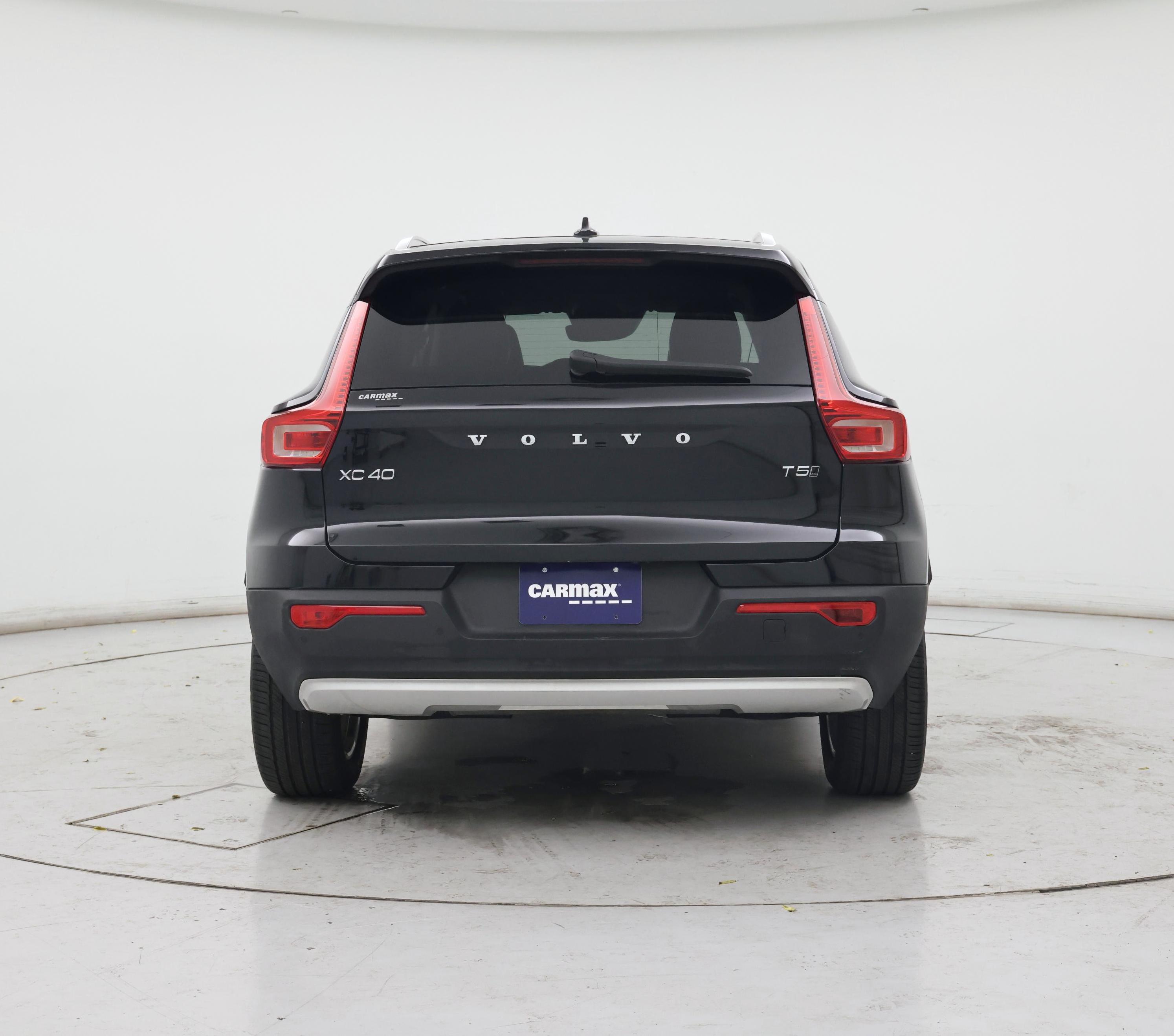 Thumbnail: 2022 Volvo XC40 - 6