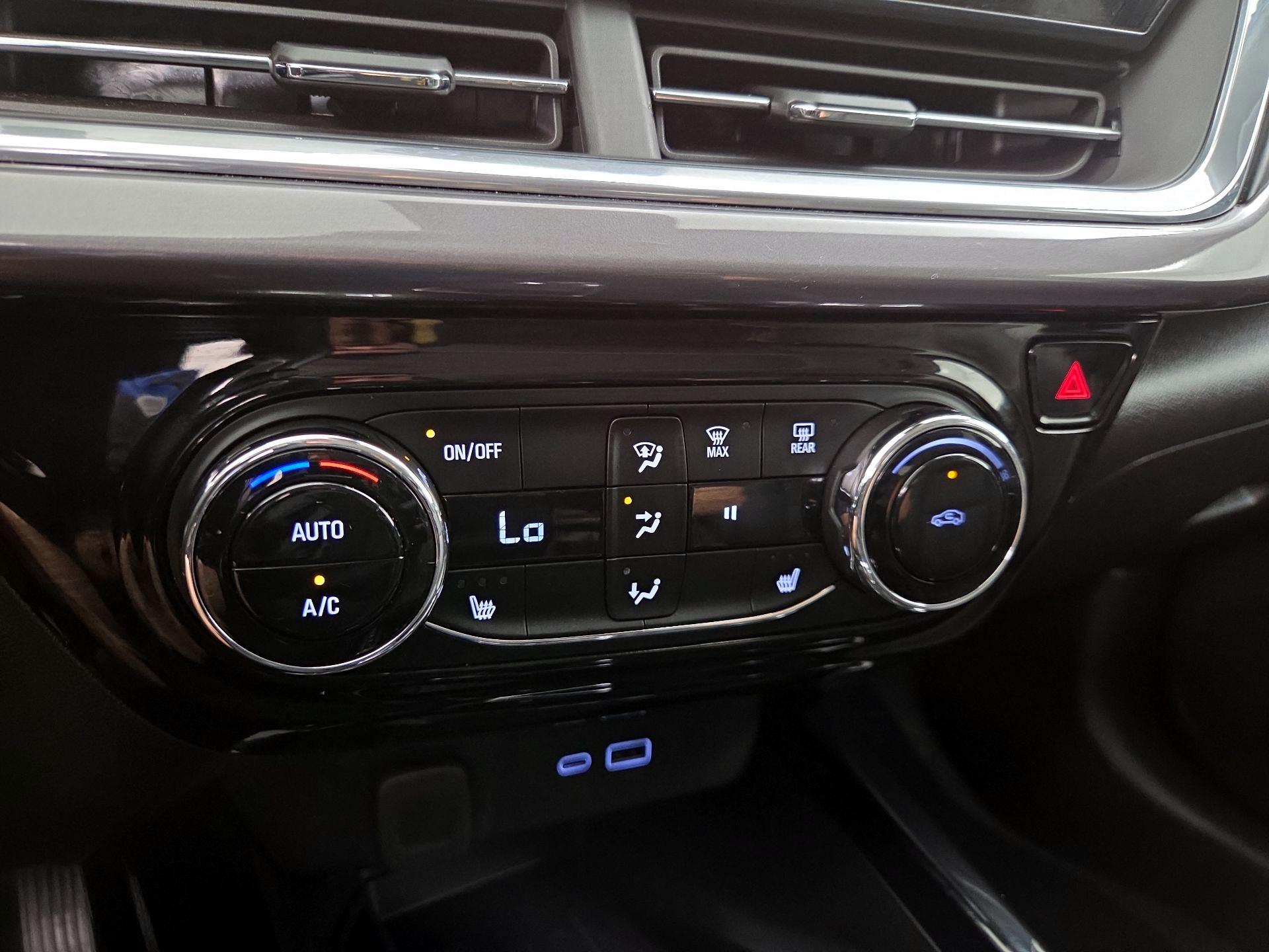 Thumbnail: 2024 Chevrolet Trax - 17