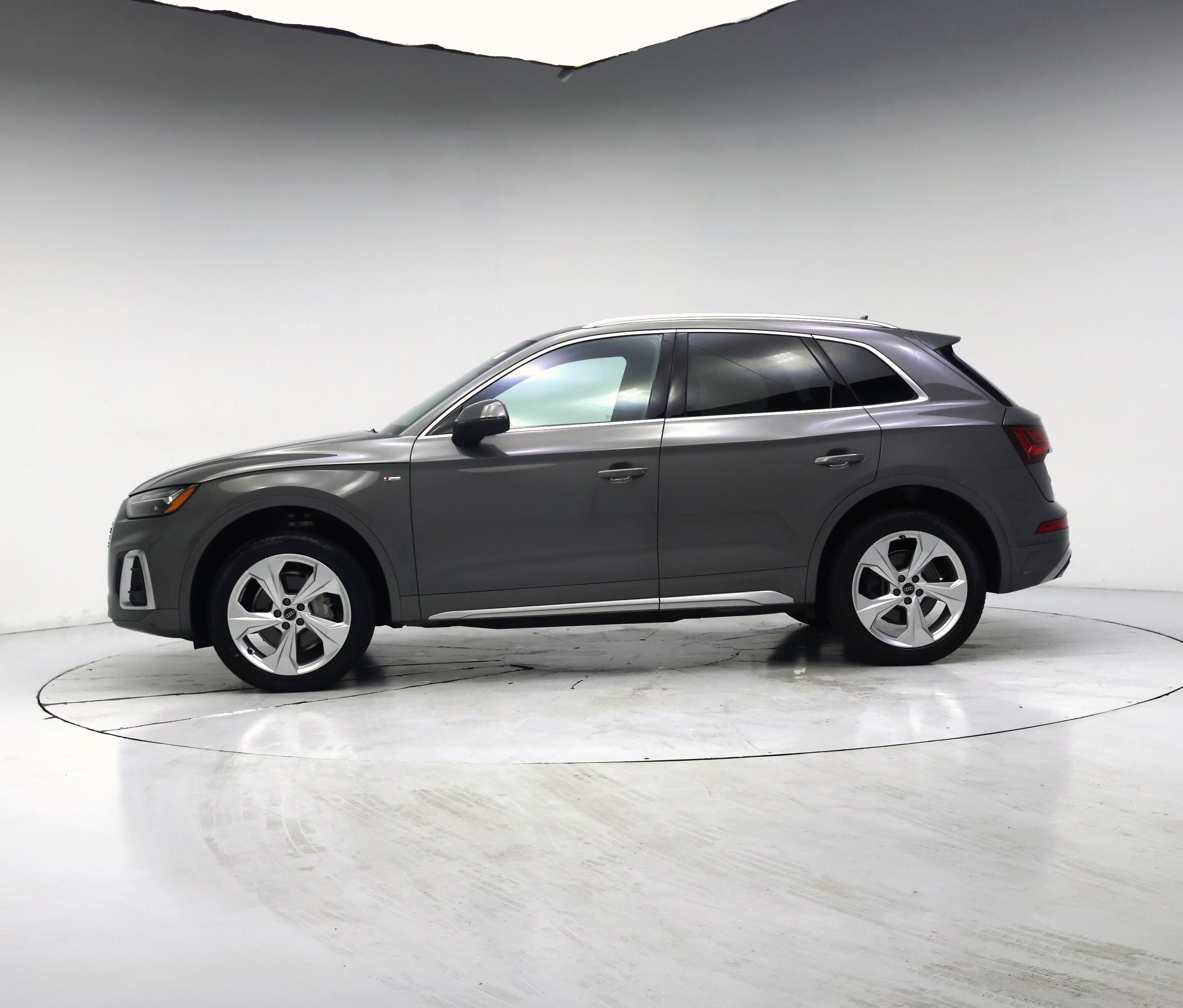 Thumbnail: 2023 Audi Q5 - 3