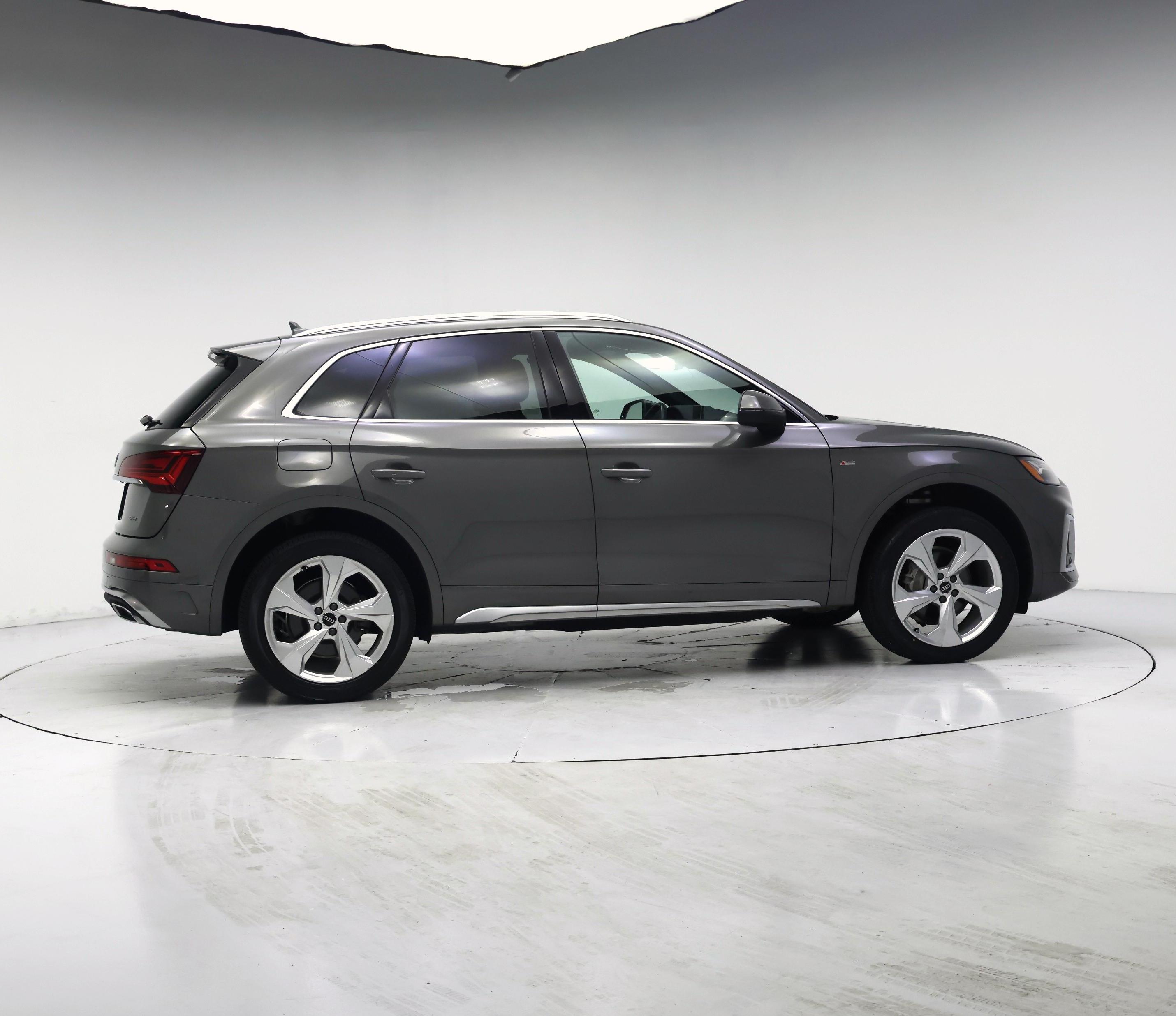 Thumbnail: 2023 Audi Q5 - 7