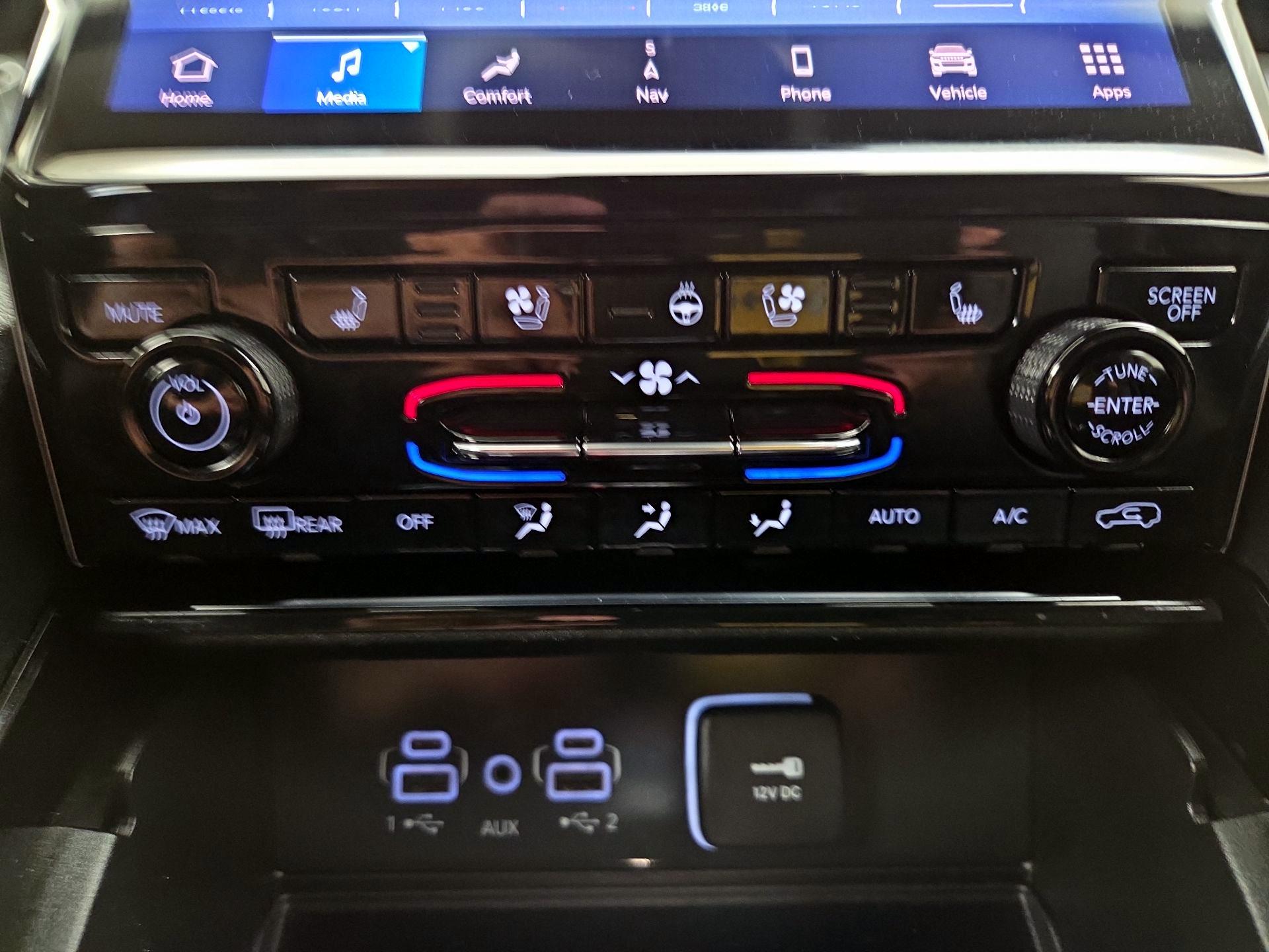 Thumbnail: 2023 Jeep Grand Cherokee - 17