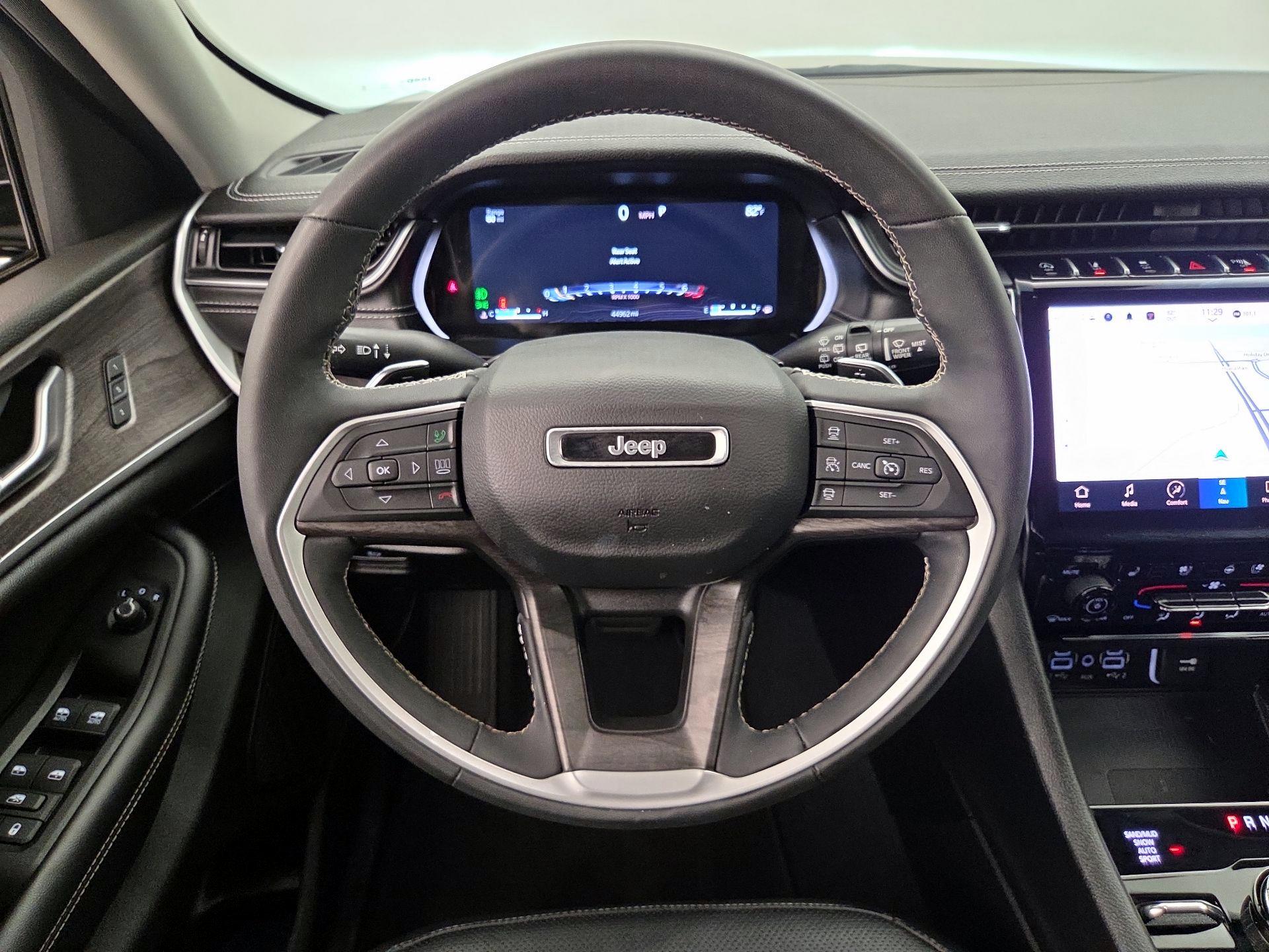Thumbnail: 2023 Jeep Grand Cherokee - 10