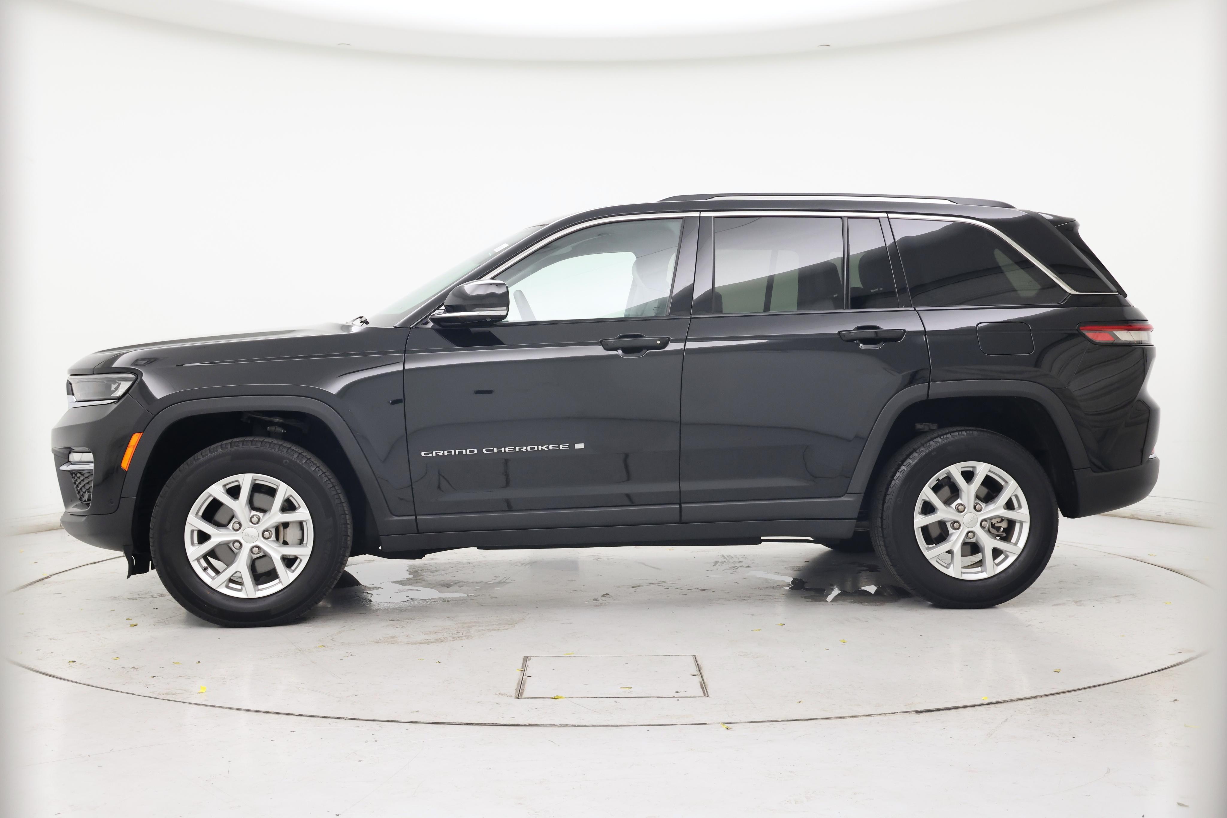 Thumbnail: 2023 Jeep Grand Cherokee - 3