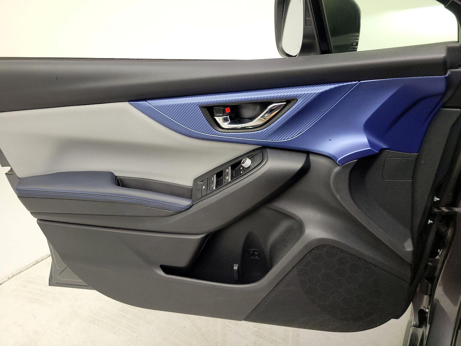 2023 Subaru Crosstrek Hybrid - Photo 13