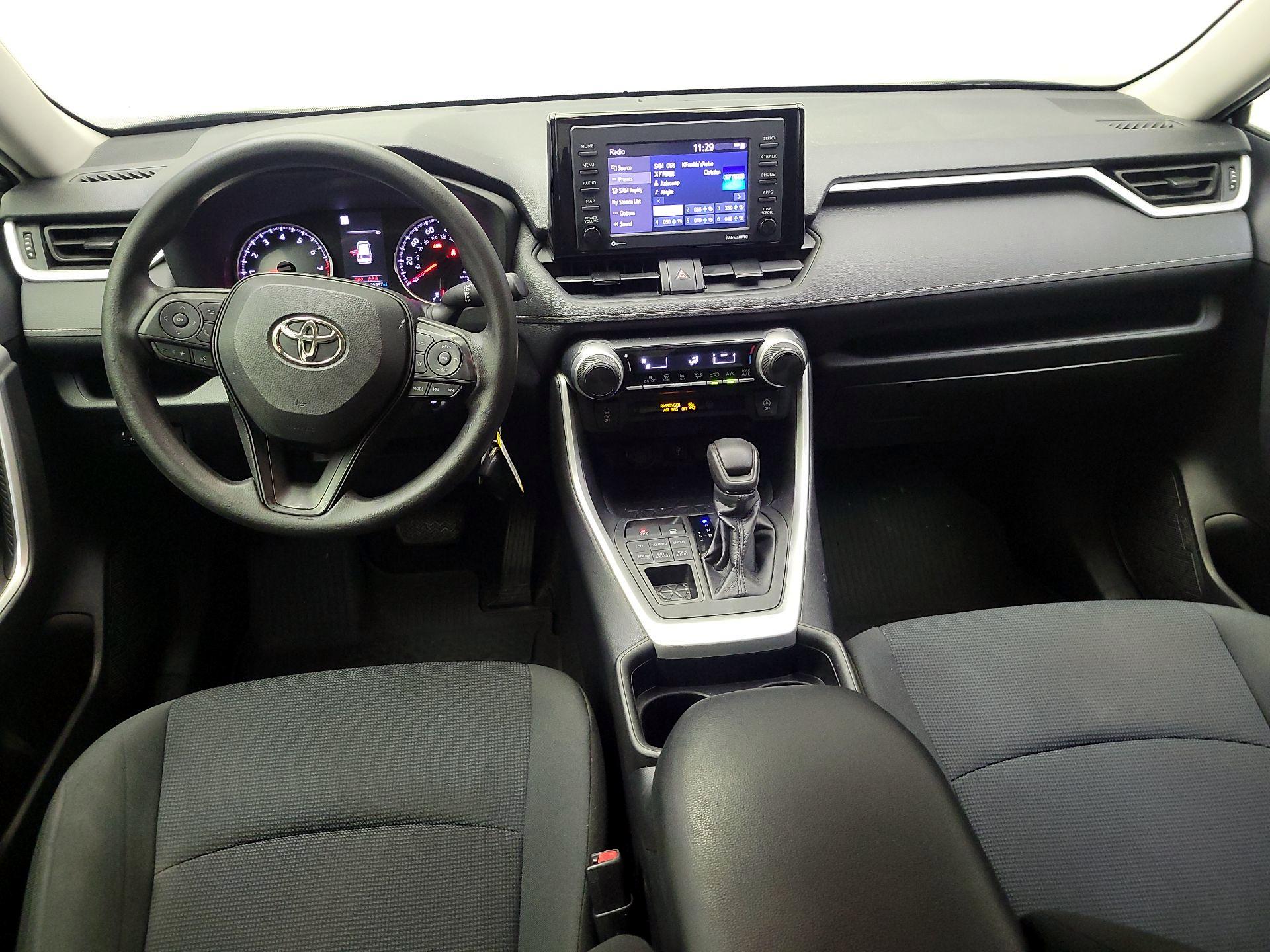 Thumbnail: 2021 Toyota RAV4 - 9