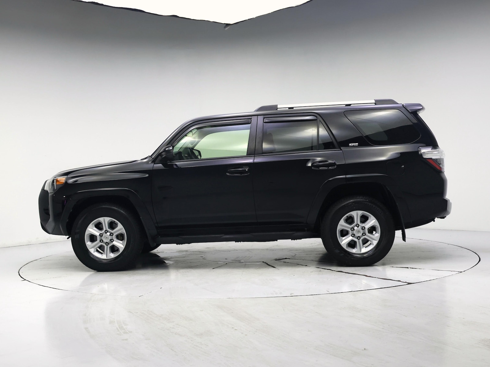 2022 Toyota 4Runner SR5 - Photo 4