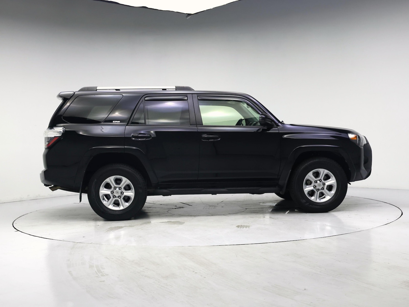 2022 Toyota 4Runner SR5 - Photo 8