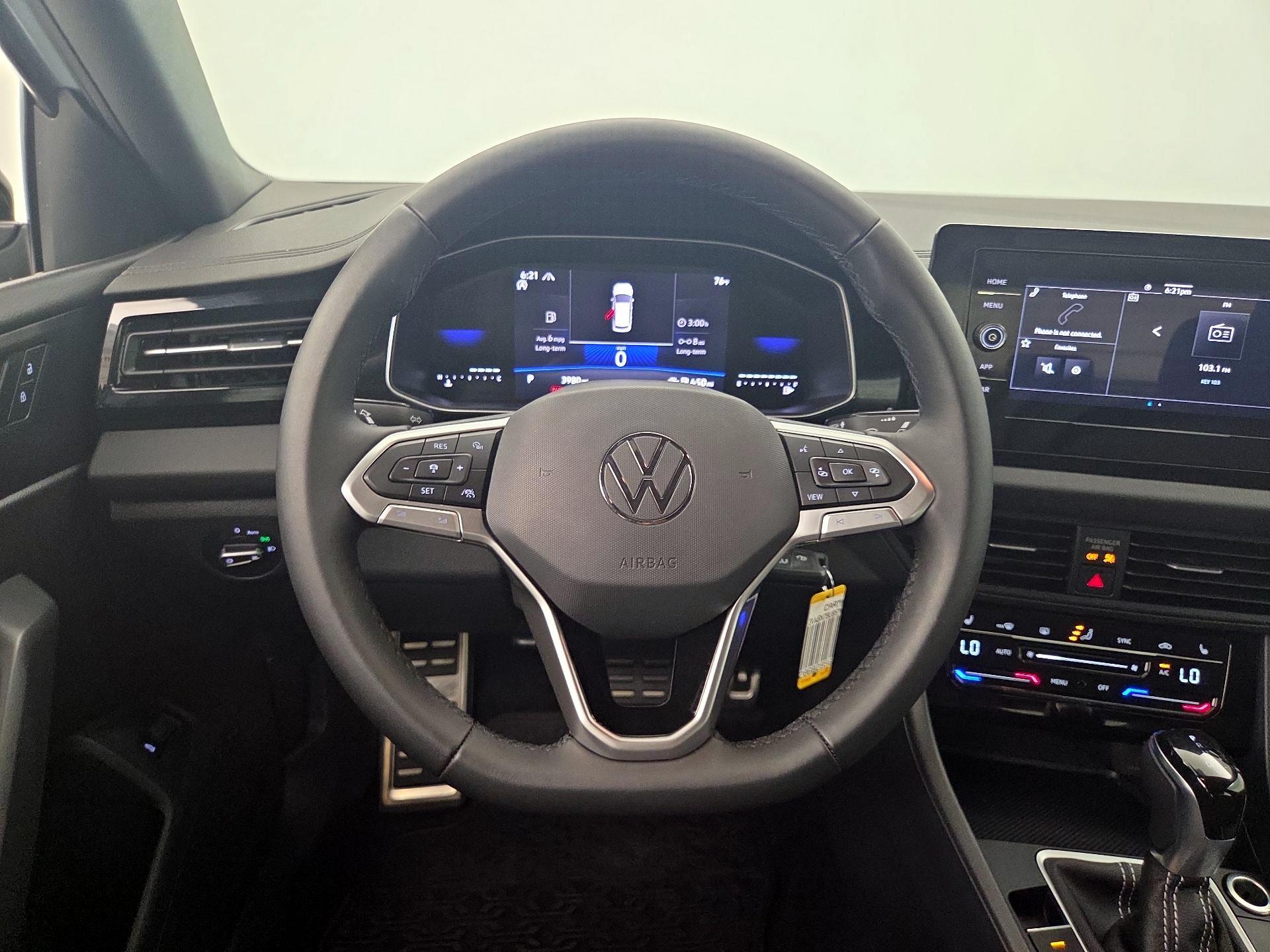 Thumbnail: 2025 Volkswagen Jetta - 10