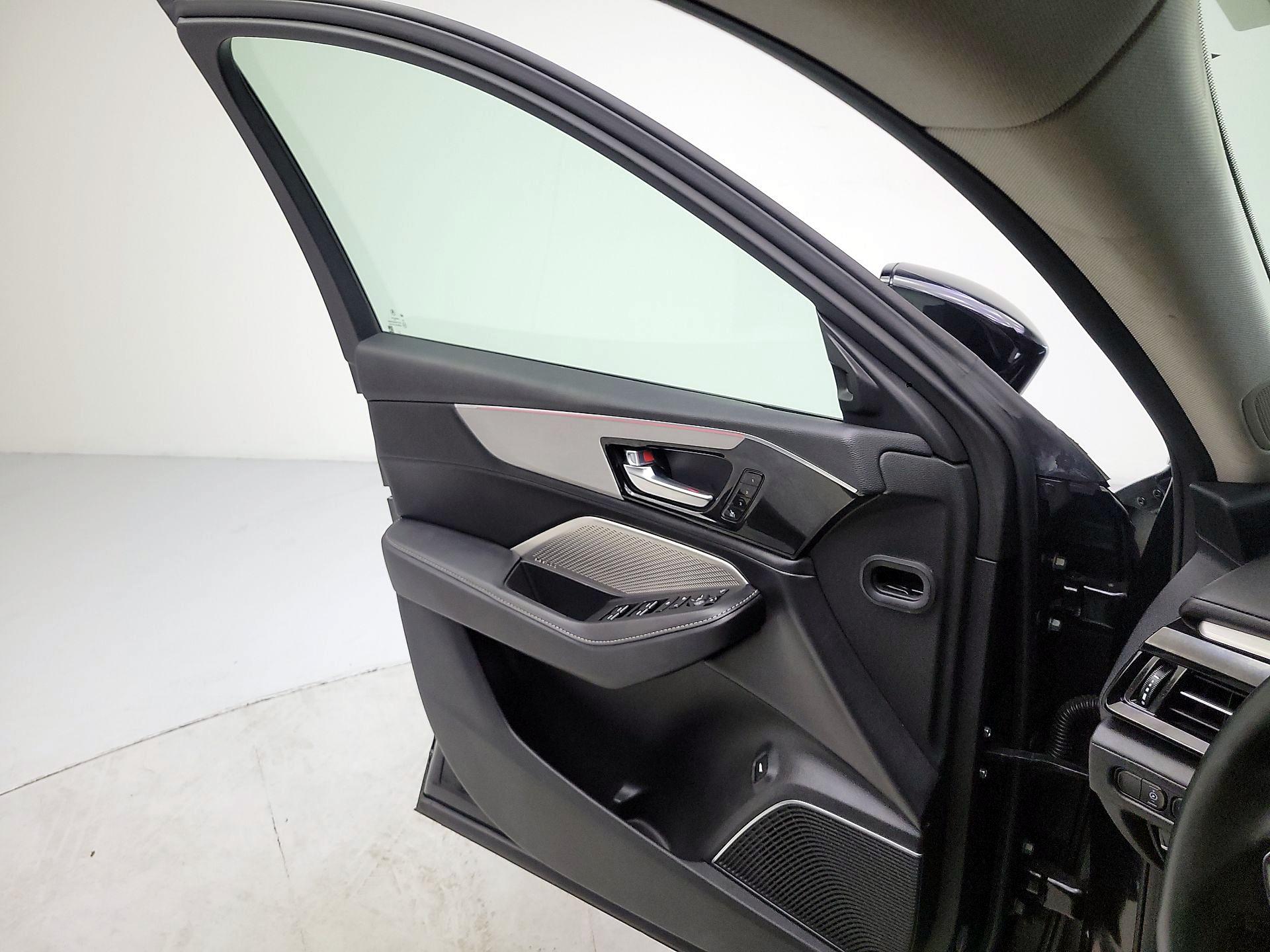 Thumbnail: 2023 Acura MDX - 12