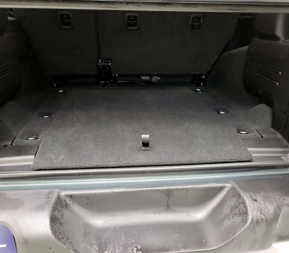 Trunk/Cargo (Seats Up)