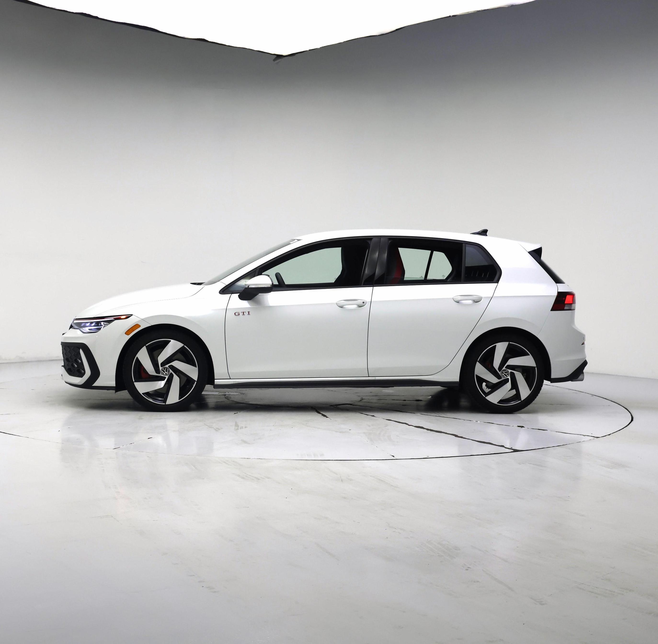 Thumbnail: 2026 Volkswagen Golf - 3