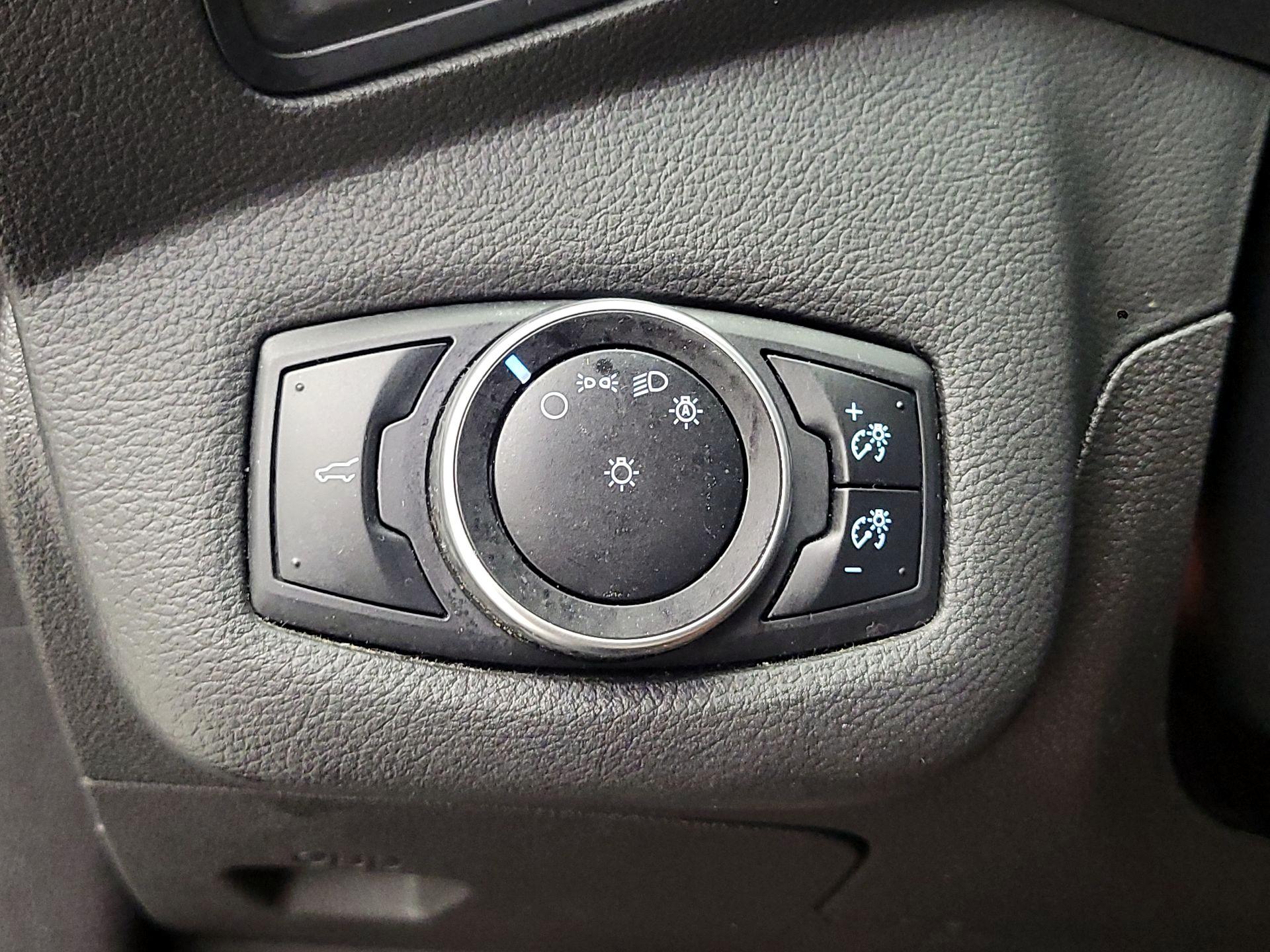 Thumbnail: 2017 Ford Escape - 13
