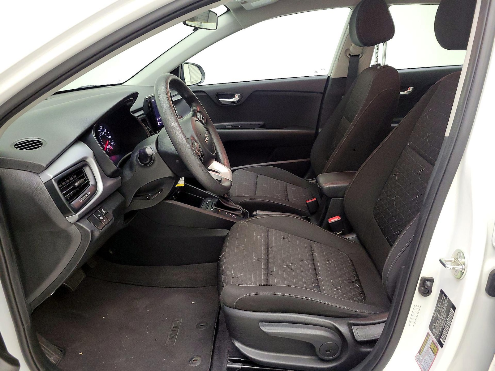 2023 Kia Rio S - Photo 12