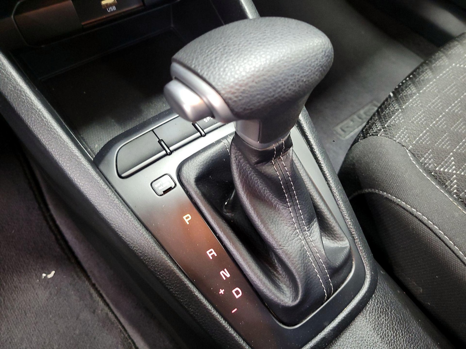2023 Kia Rio S - Photo 18