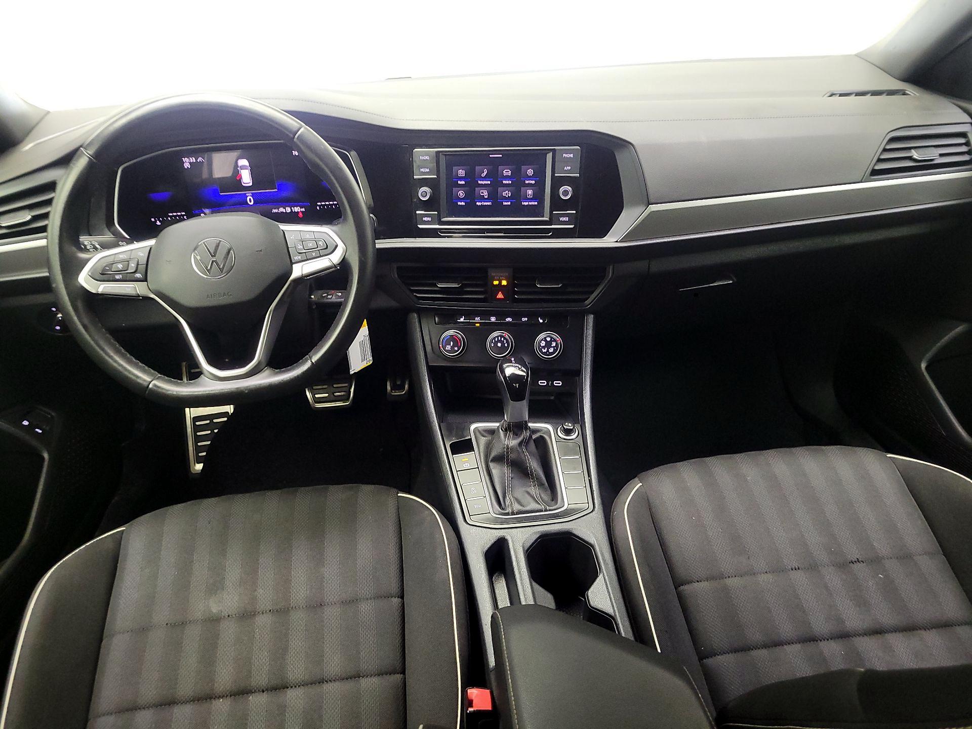 Thumbnail: 2024 Volkswagen Jetta - 9