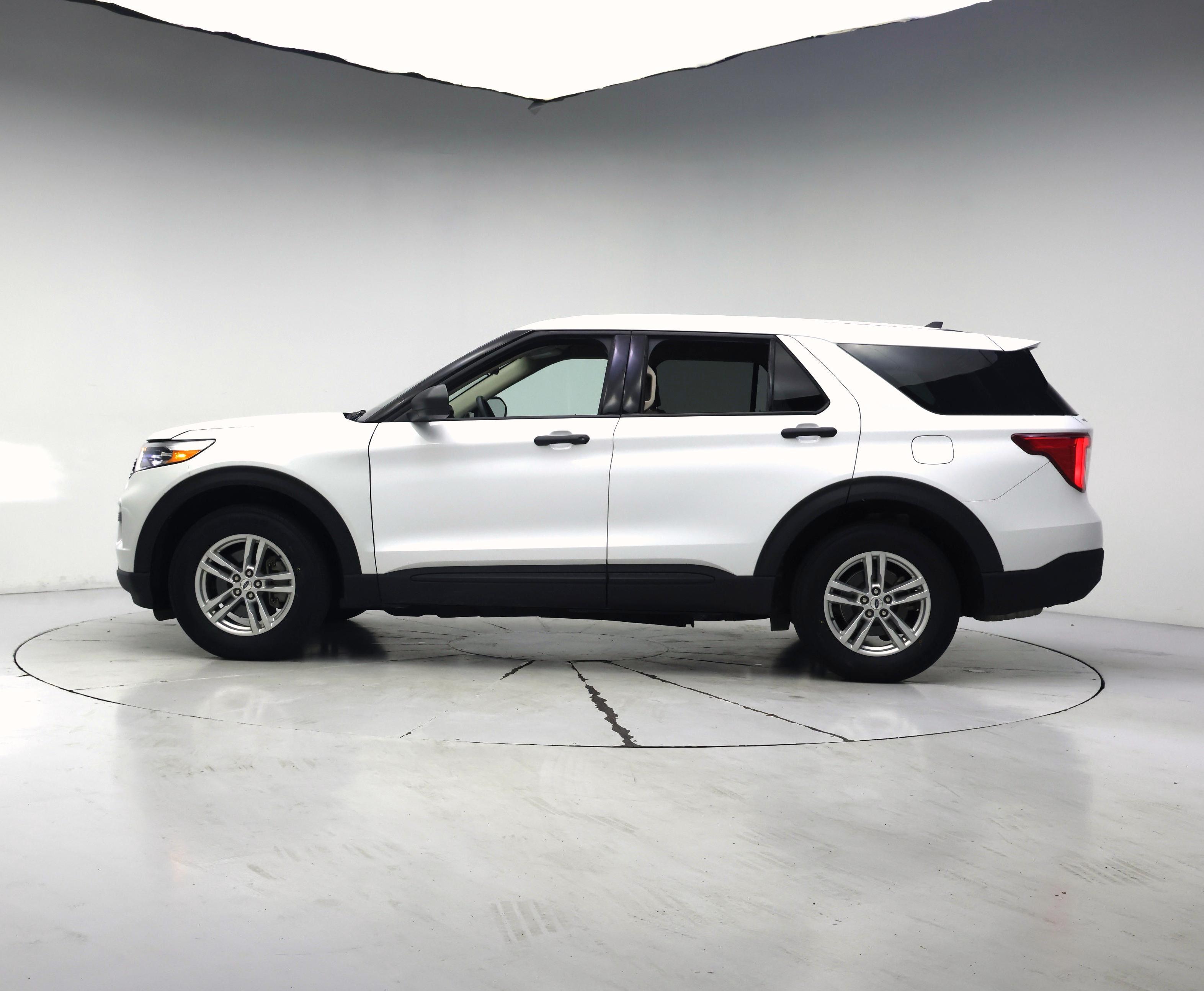 Thumbnail: 2022 Ford Explorer - 3