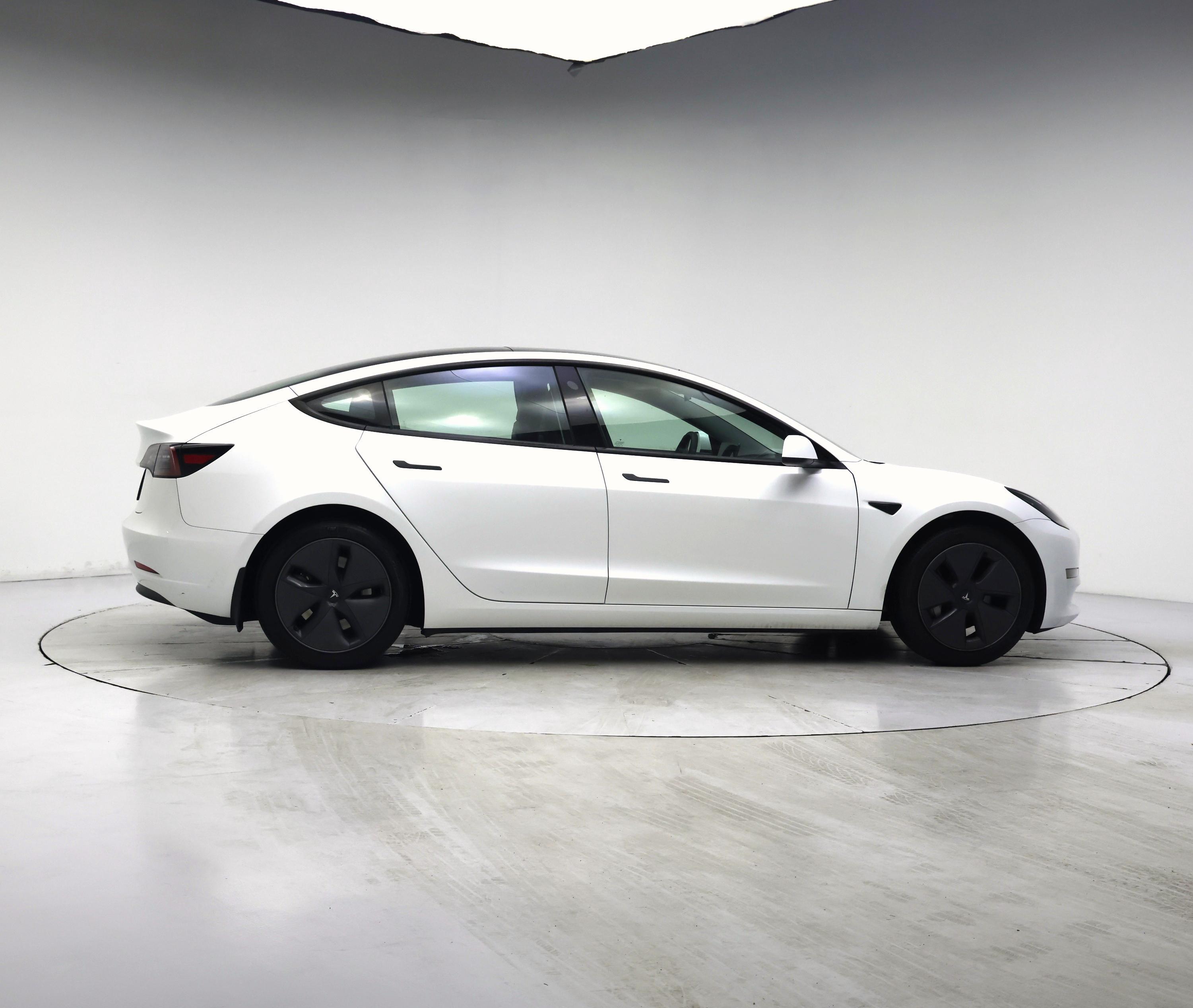Thumbnail: 2023 Tesla Model 3 - 7