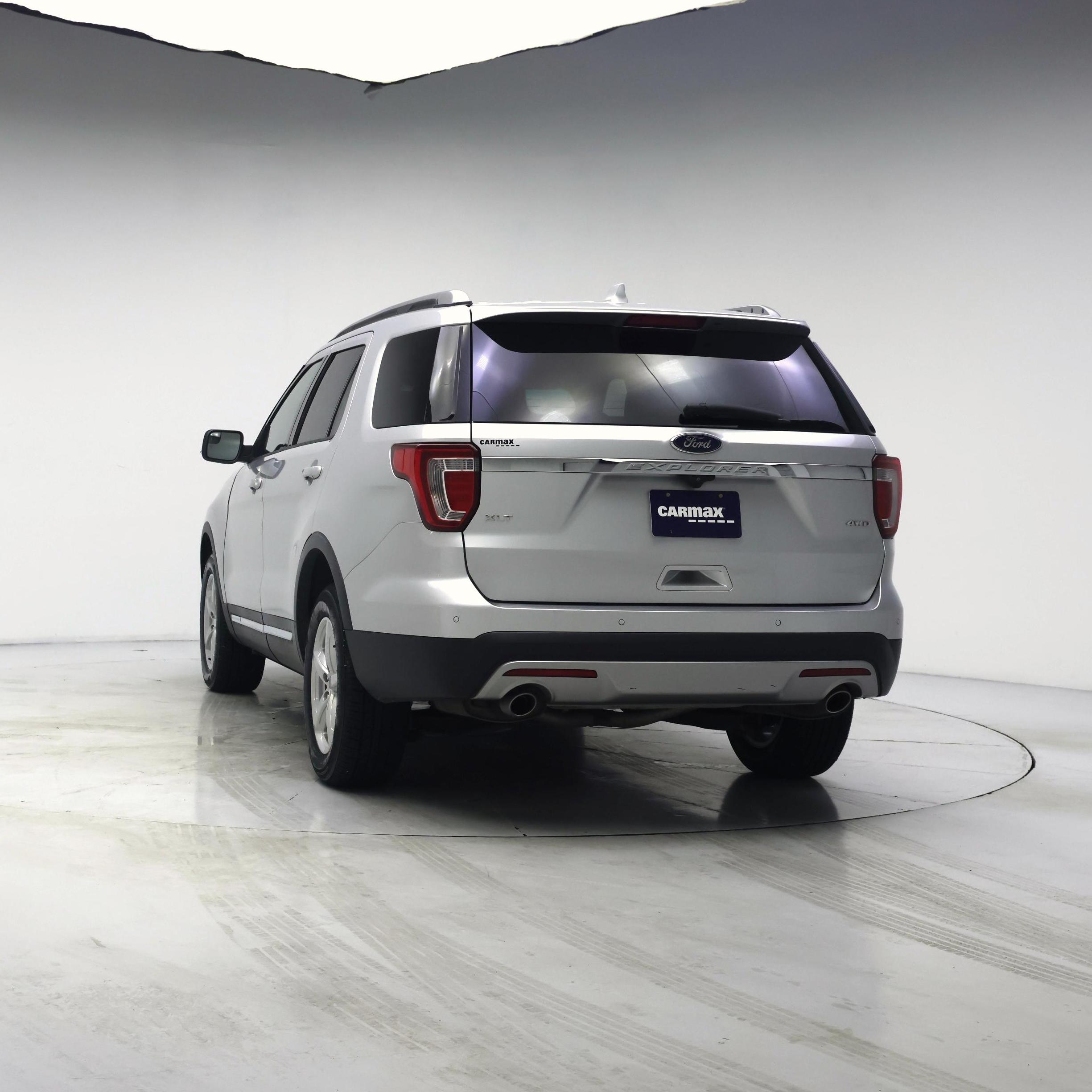 Thumbnail: 2016 Ford Explorer - 6