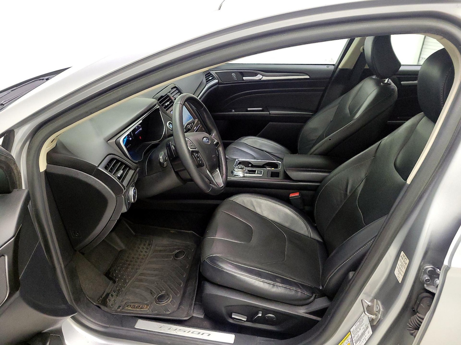 2020 Ford Fusion Titanium - Photo 12