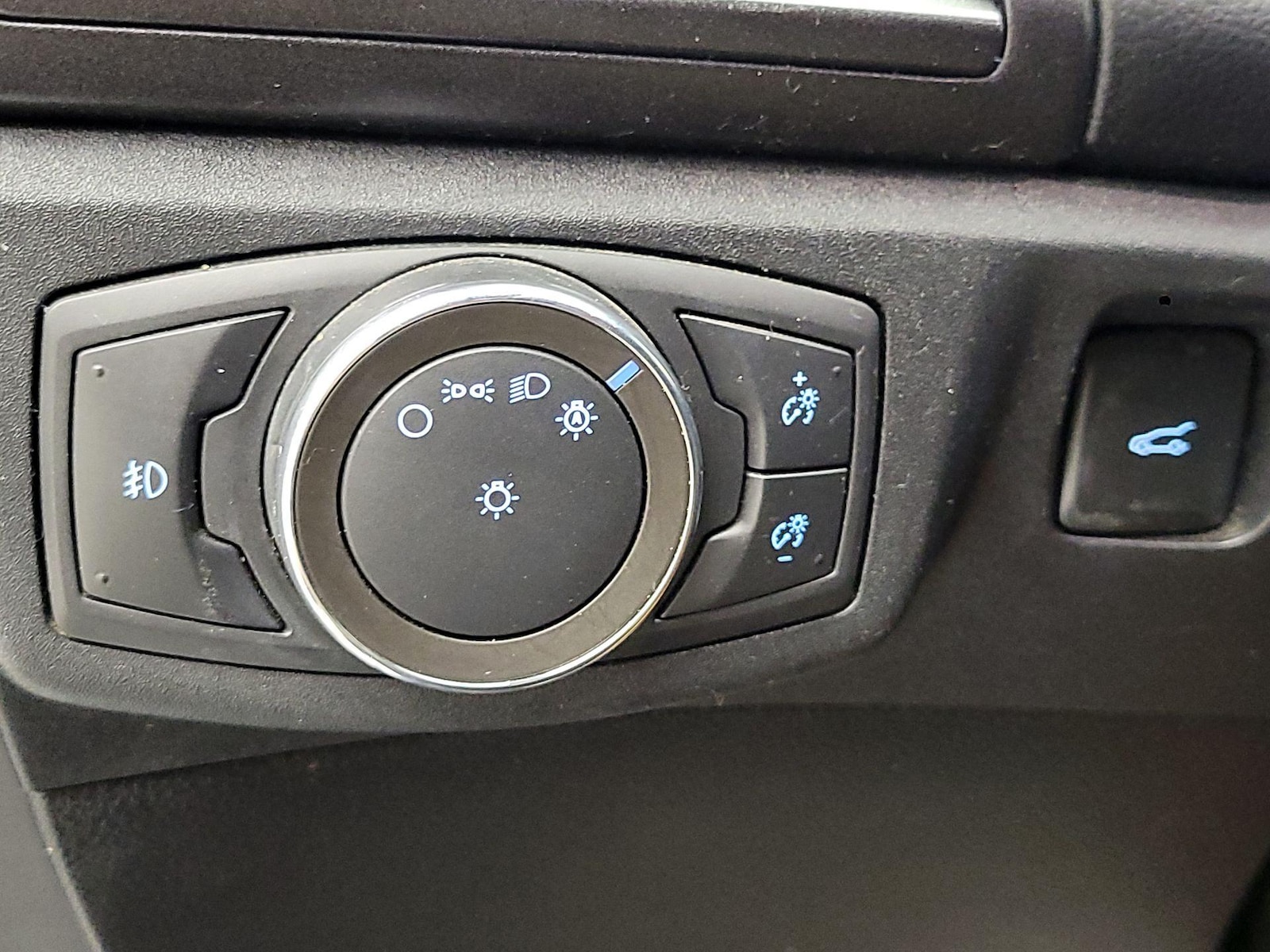 2020 Ford Fusion Titanium - Photo 14