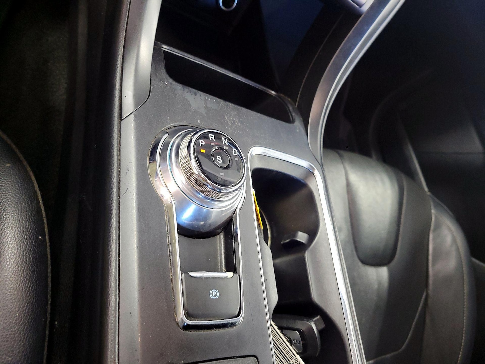 2020 Ford Fusion Titanium - Photo 19