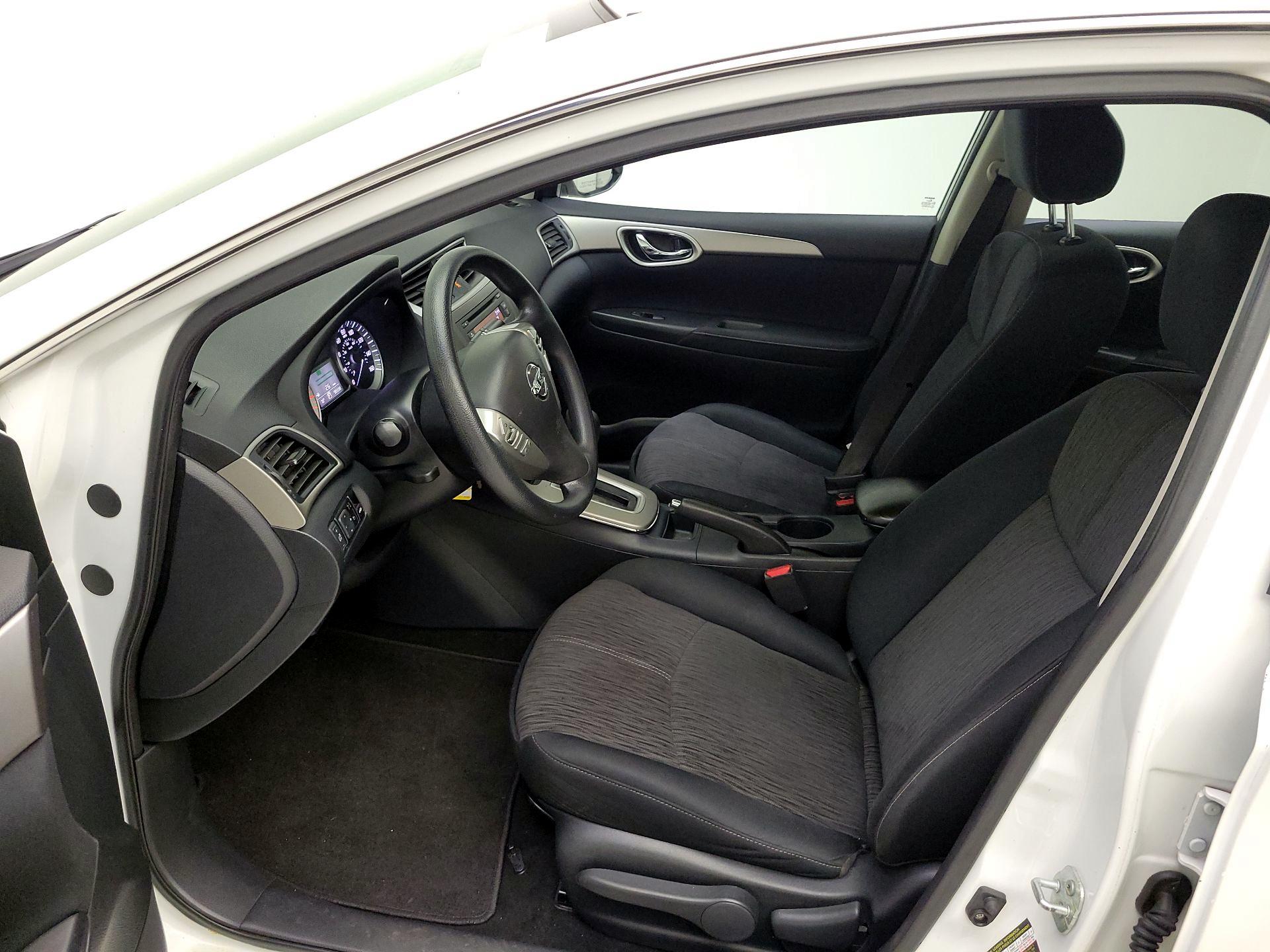 Thumbnail: 2014 Nissan Sentra - 11