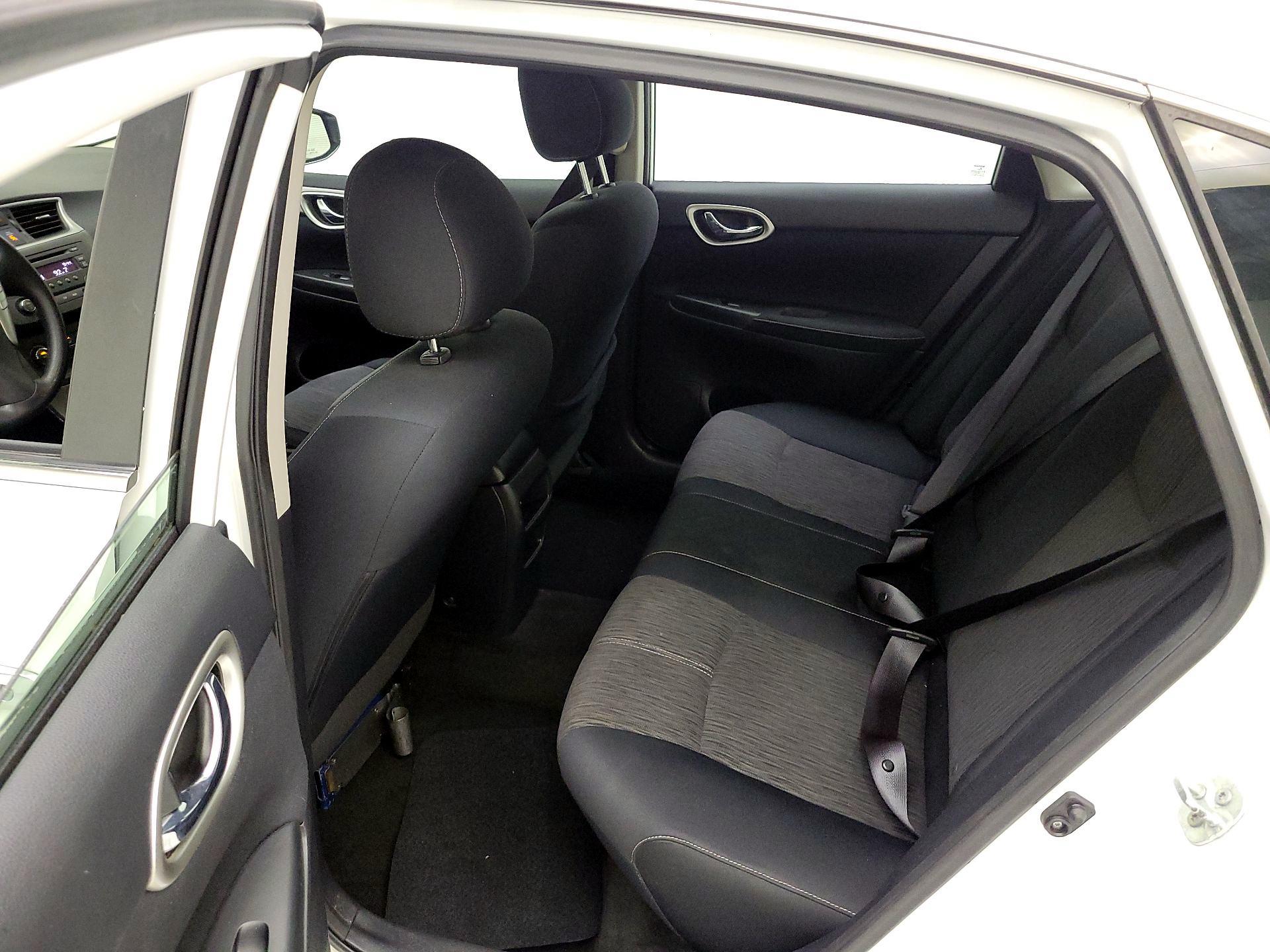 Thumbnail: 2014 Nissan Sentra - 18
