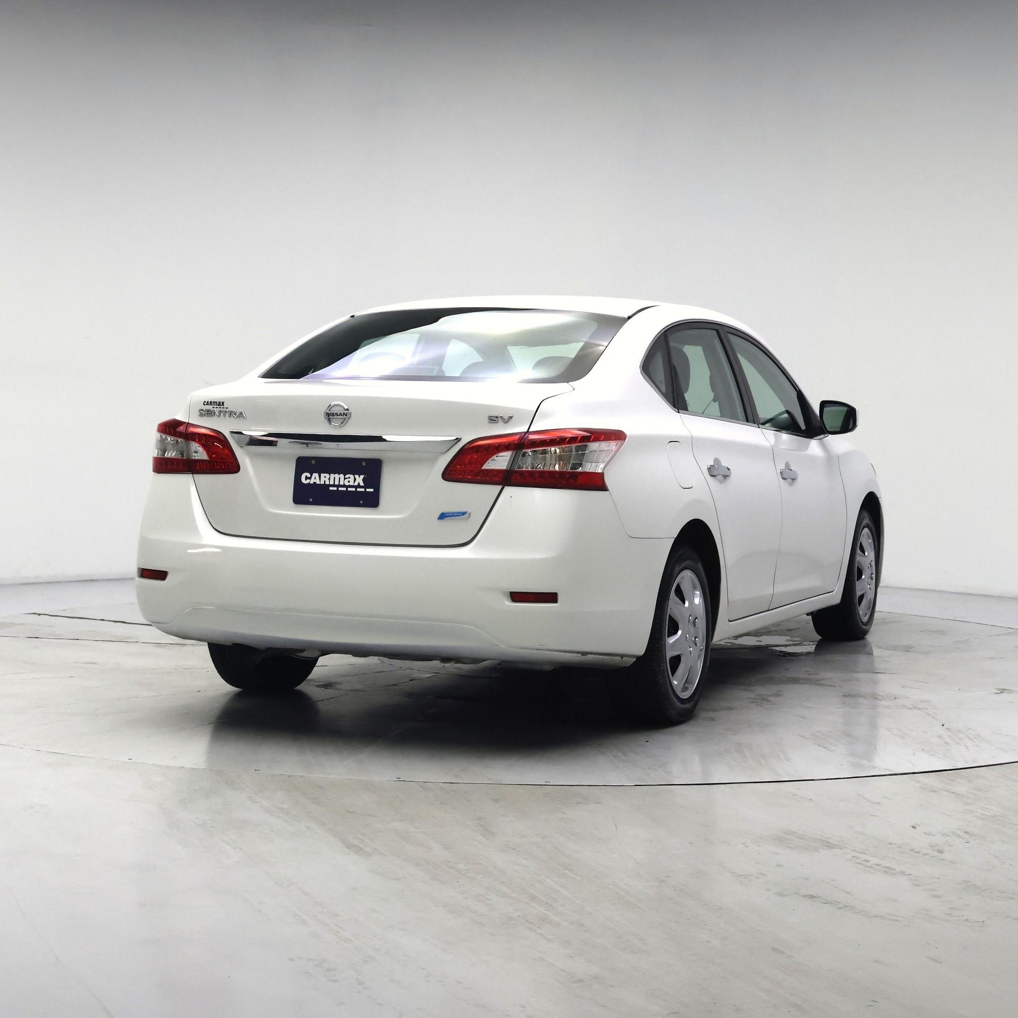Thumbnail: 2014 Nissan Sentra - 8