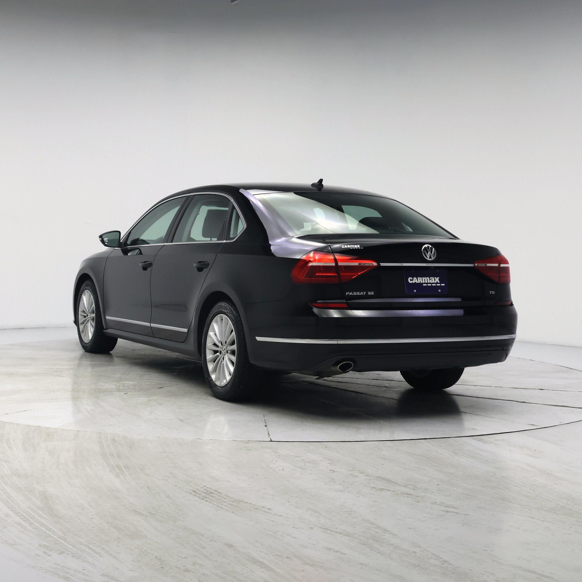 Thumbnail: 2016 Volkswagen Passat - 2