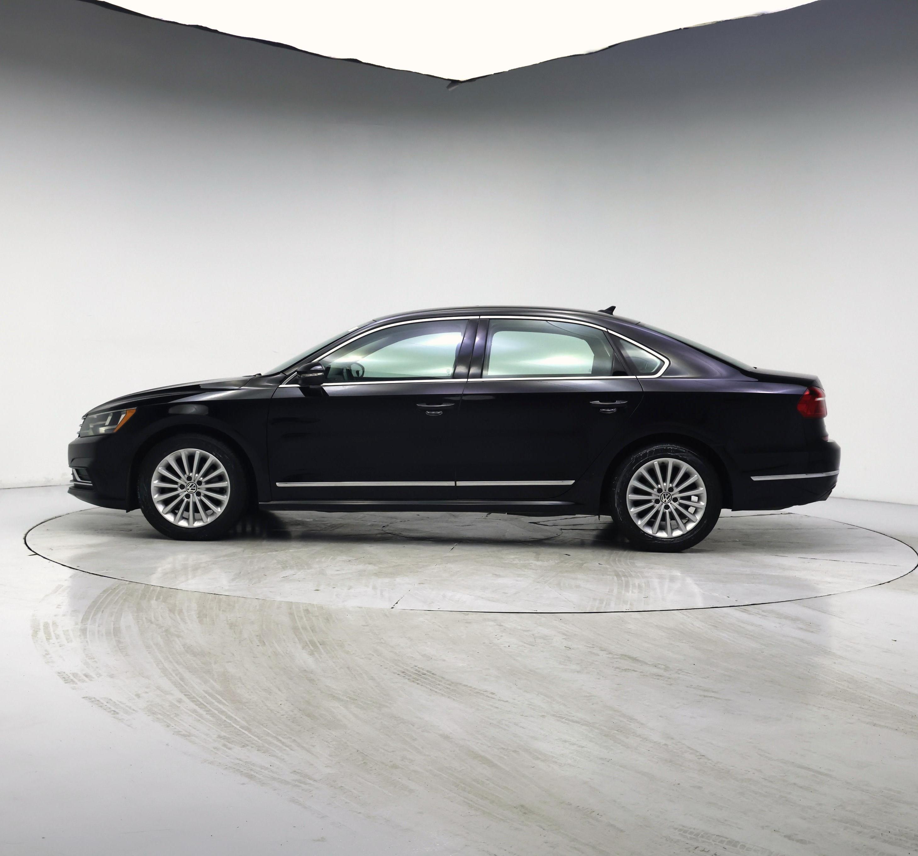 Thumbnail: 2016 Volkswagen Passat - 3