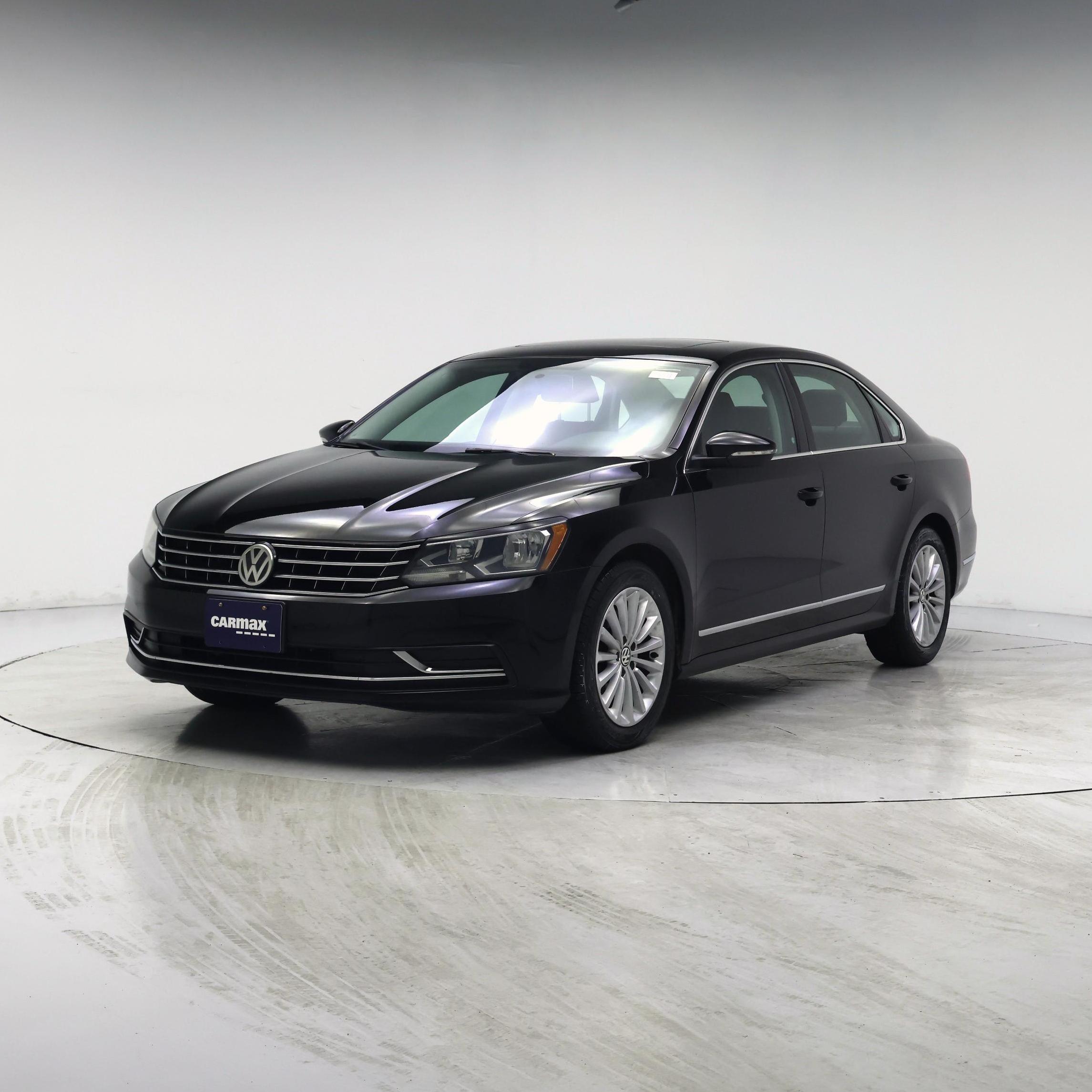 Thumbnail: 2016 Volkswagen Passat - 4