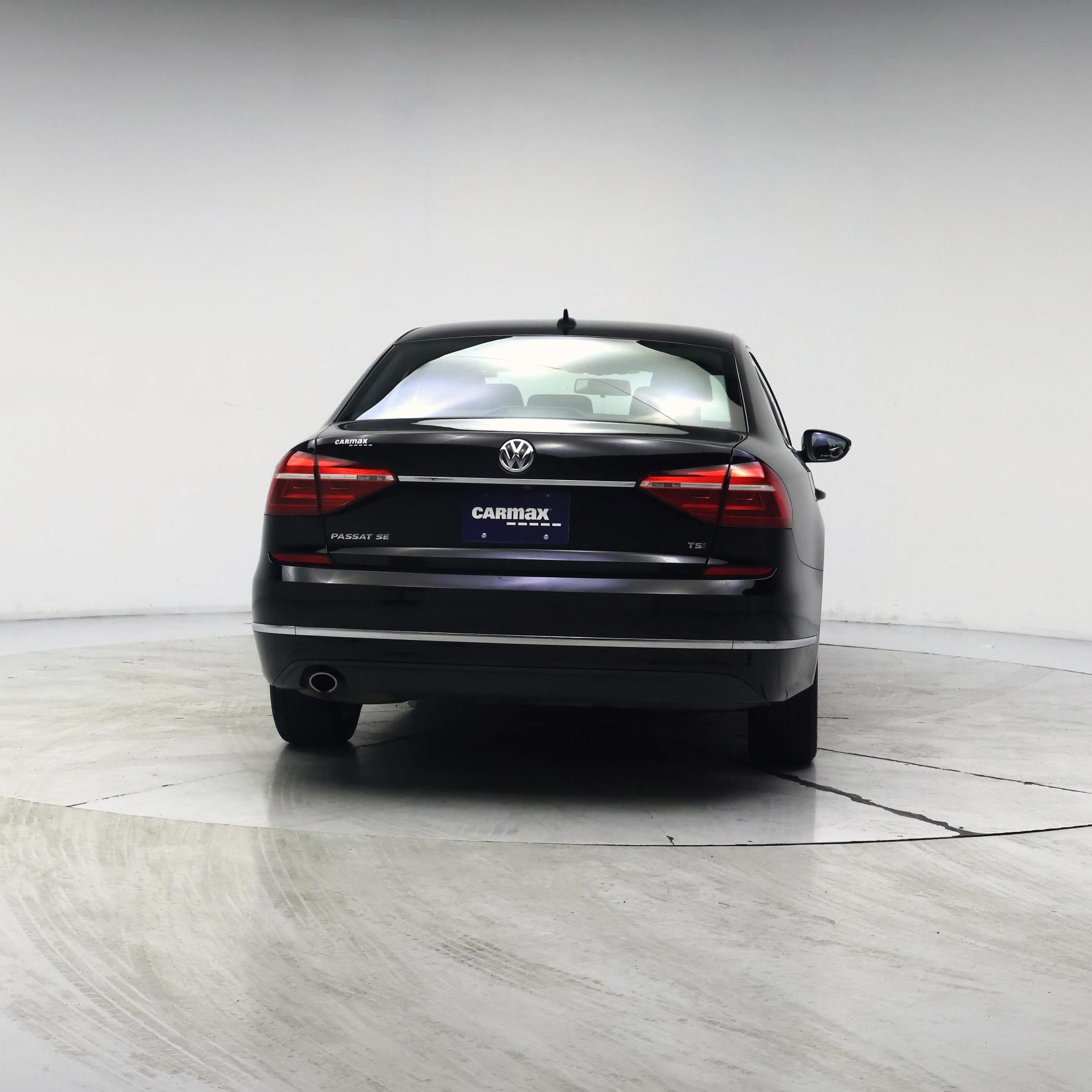 Thumbnail: 2016 Volkswagen Passat - 6