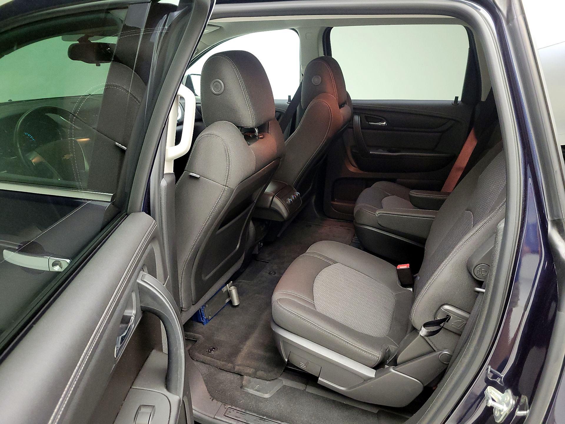 Thumbnail: 2017 Chevrolet Traverse - 19