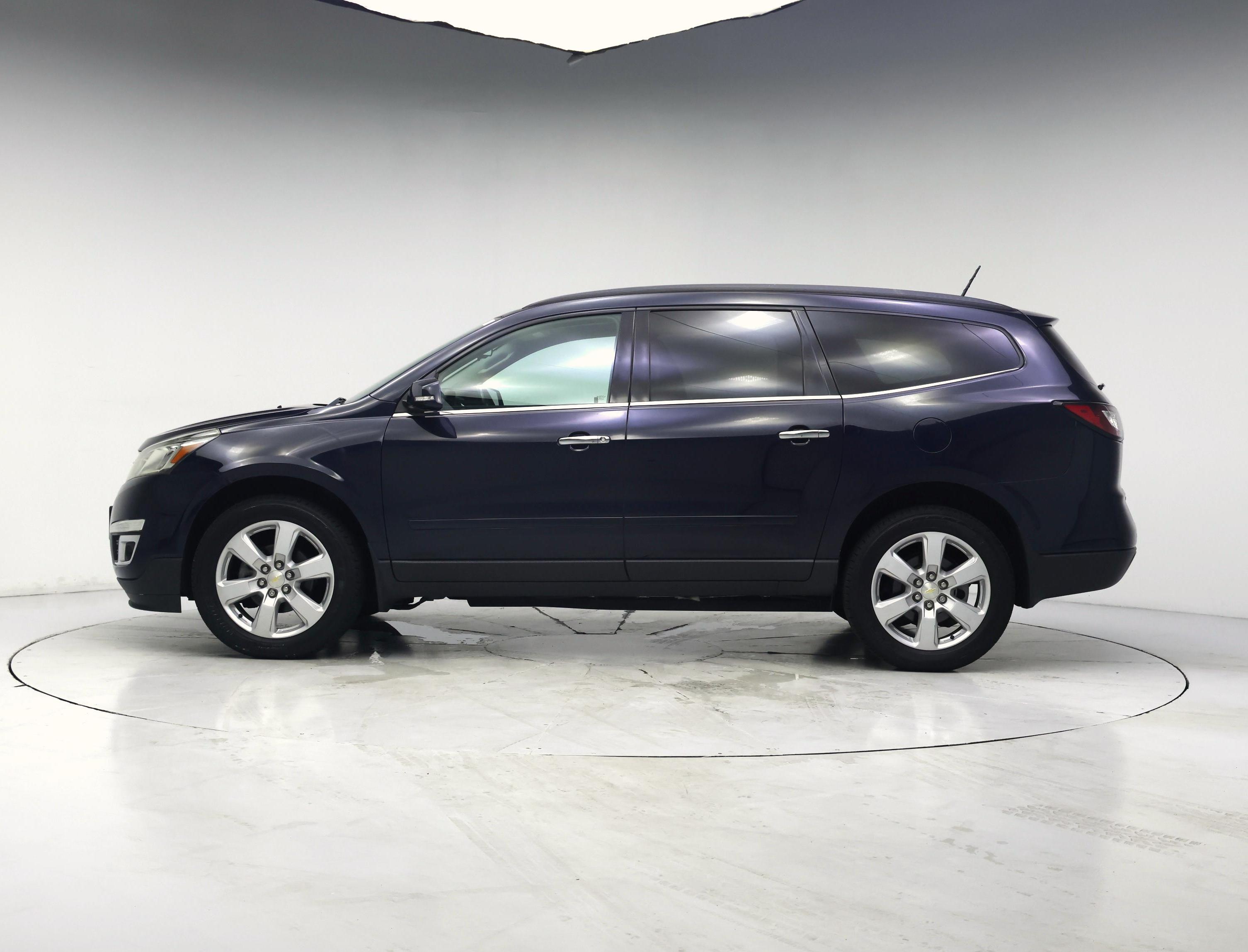 Thumbnail: 2017 Chevrolet Traverse - 3