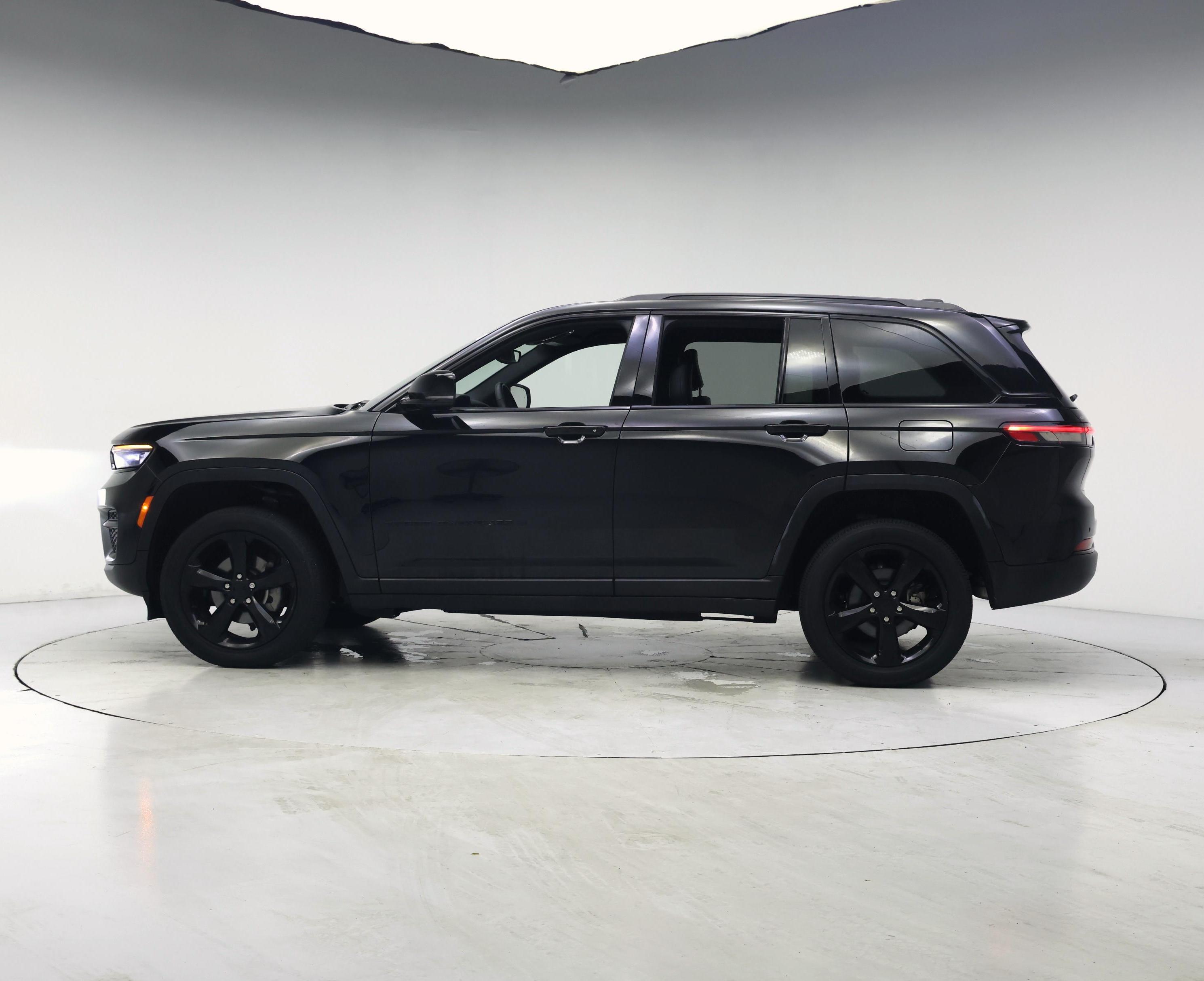 Thumbnail: 2023 Jeep Grand Cherokee - 3