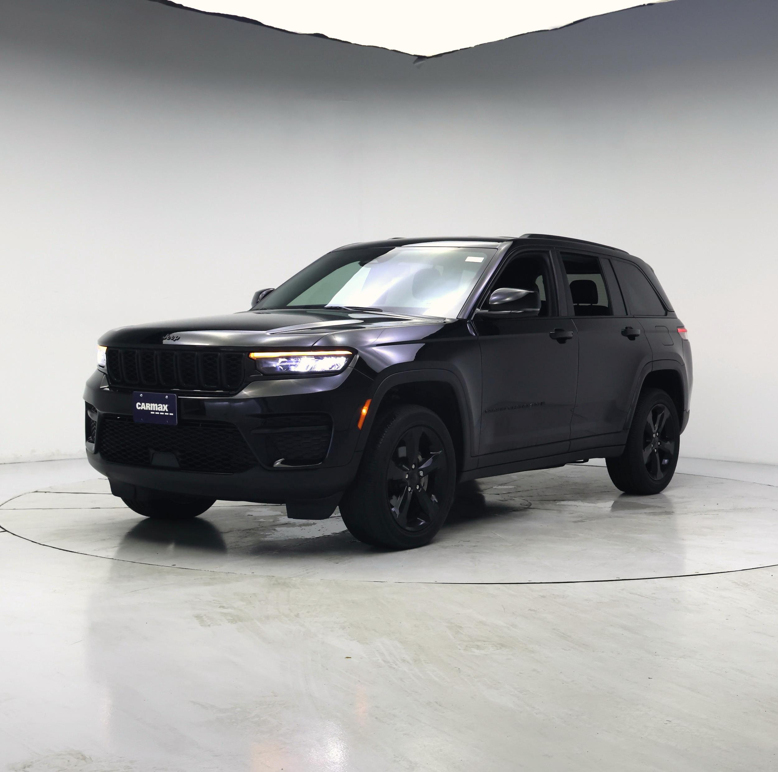 Thumbnail: 2023 Jeep Grand Cherokee - 4