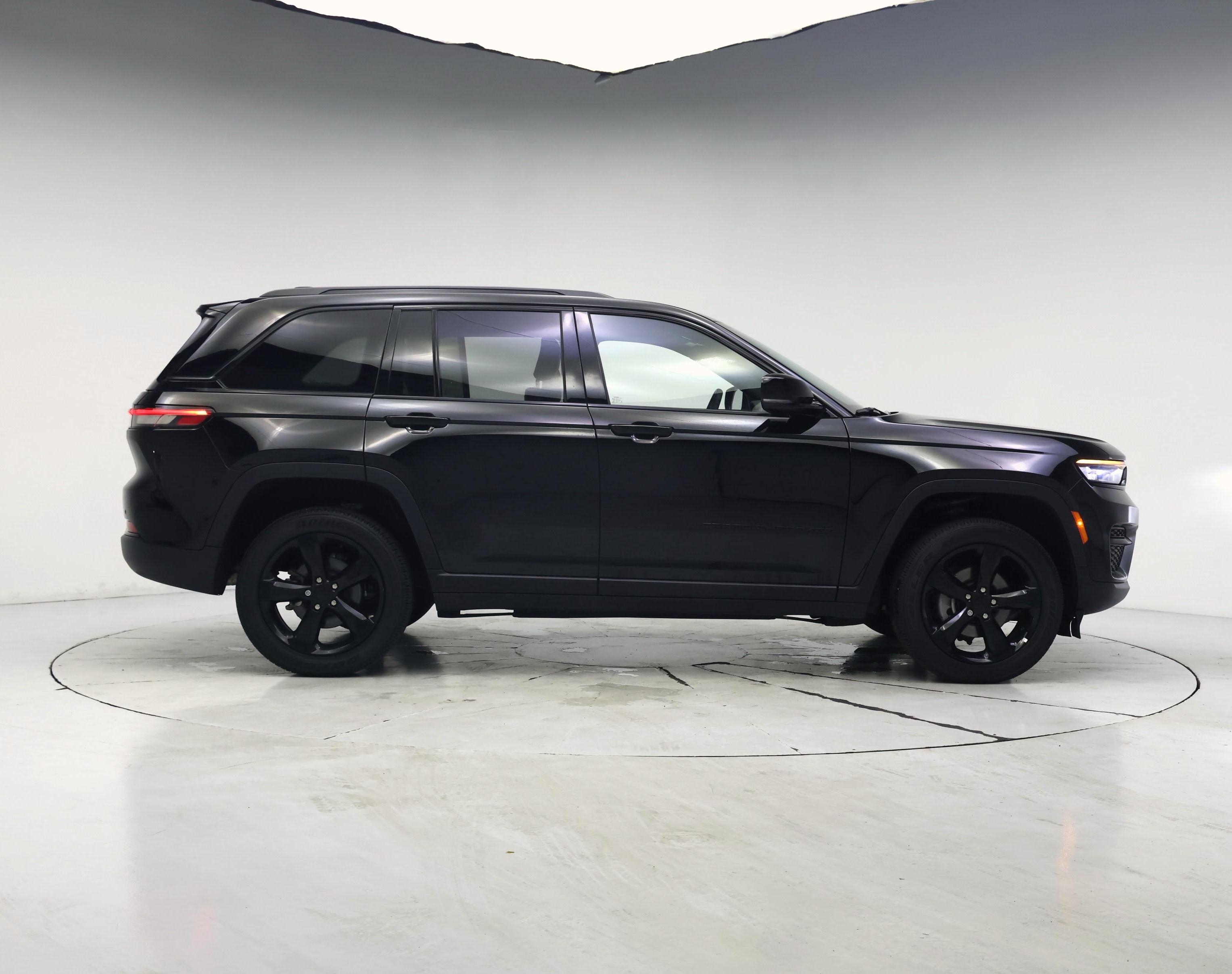 Thumbnail: 2023 Jeep Grand Cherokee - 7
