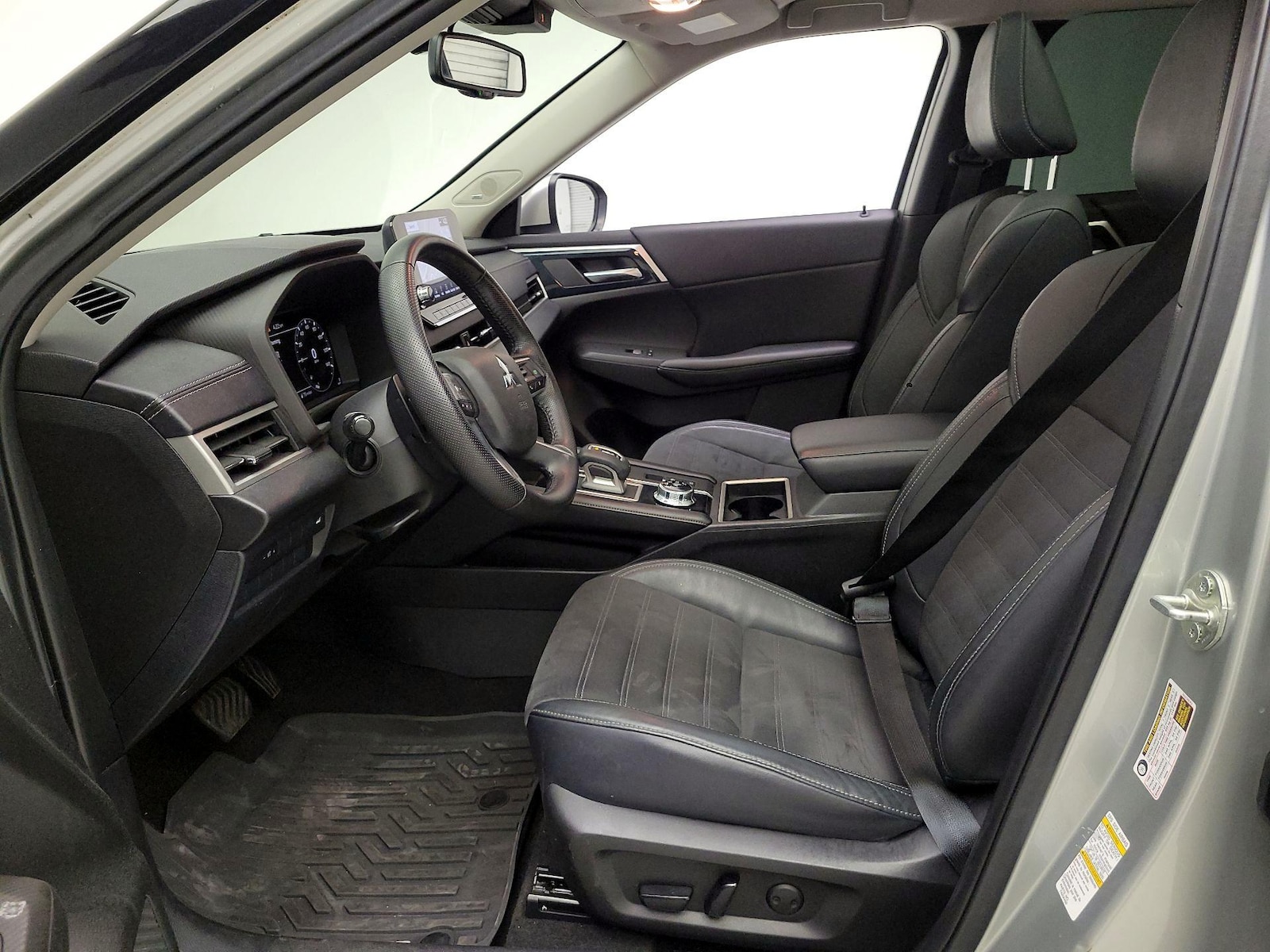 2022 Mitsubishi Outlander SE - Photo 12