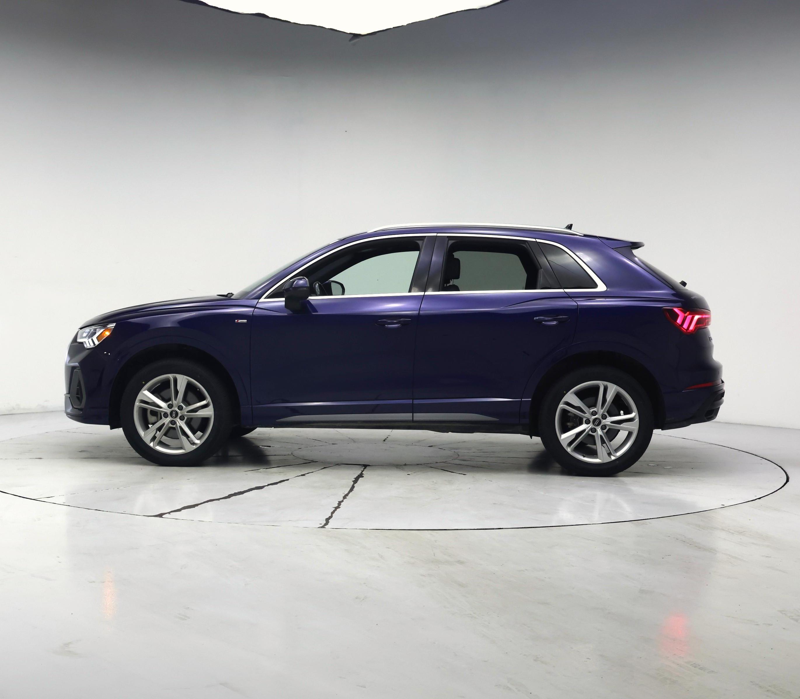 Thumbnail: 2022 Audi Q3 - 3