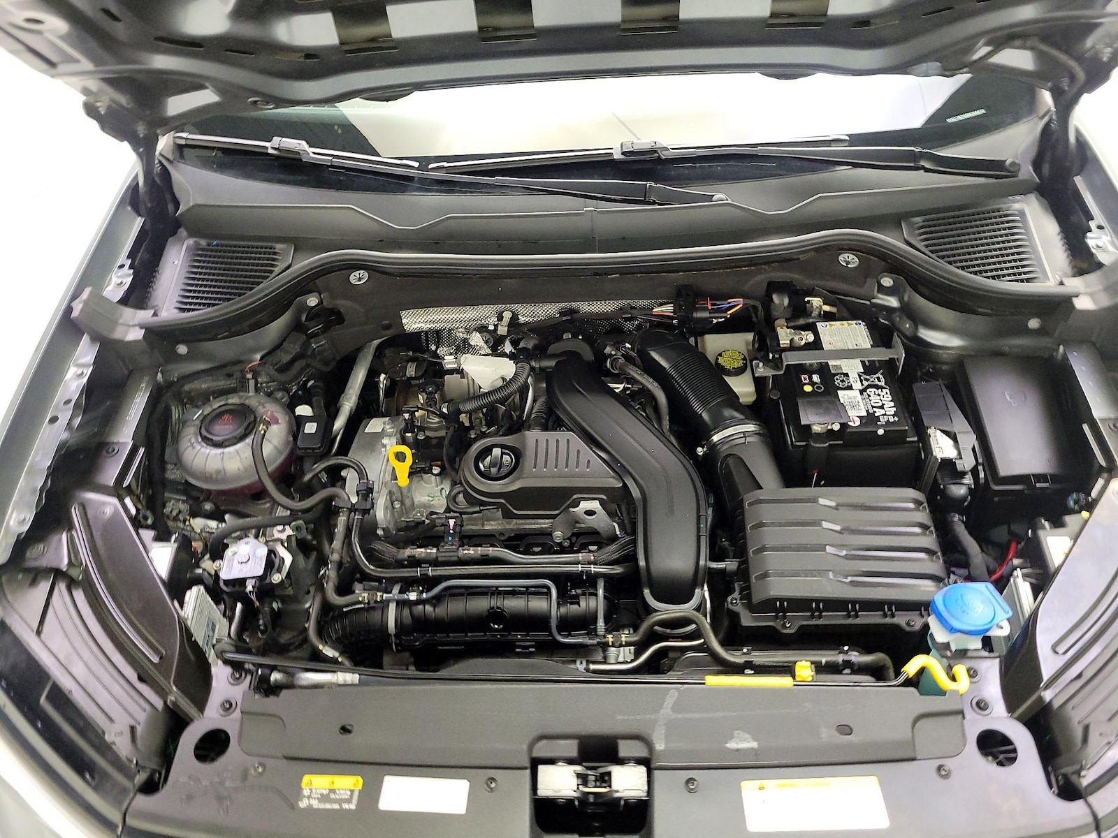 2025 Volkswagen Taos SE - Photo 22