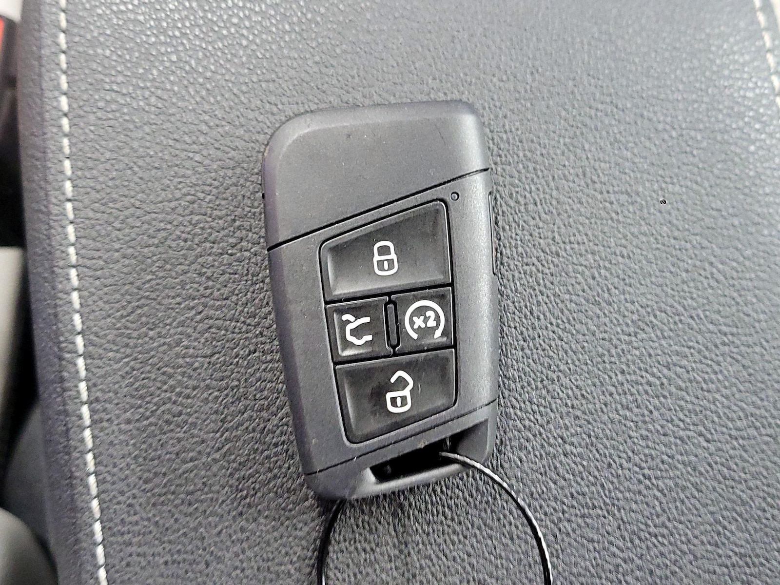2025 Volkswagen Taos SE - Photo 23