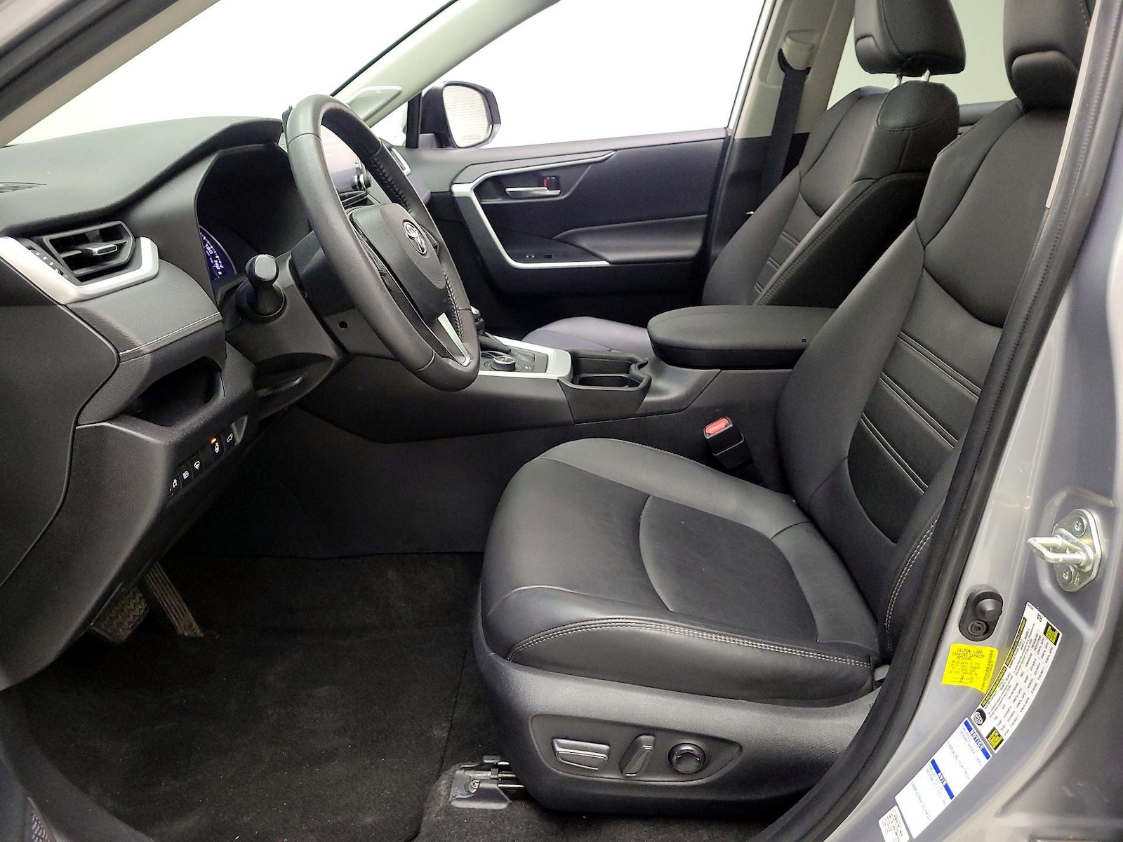2021 Toyota RAV4 XLE Premium - Photo 12