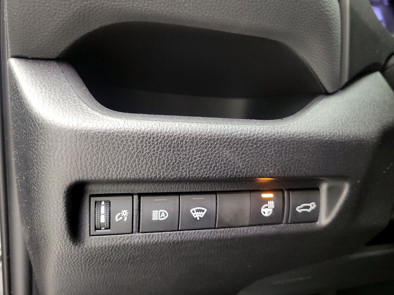 2021 Toyota RAV4 XLE Premium - Photo 14