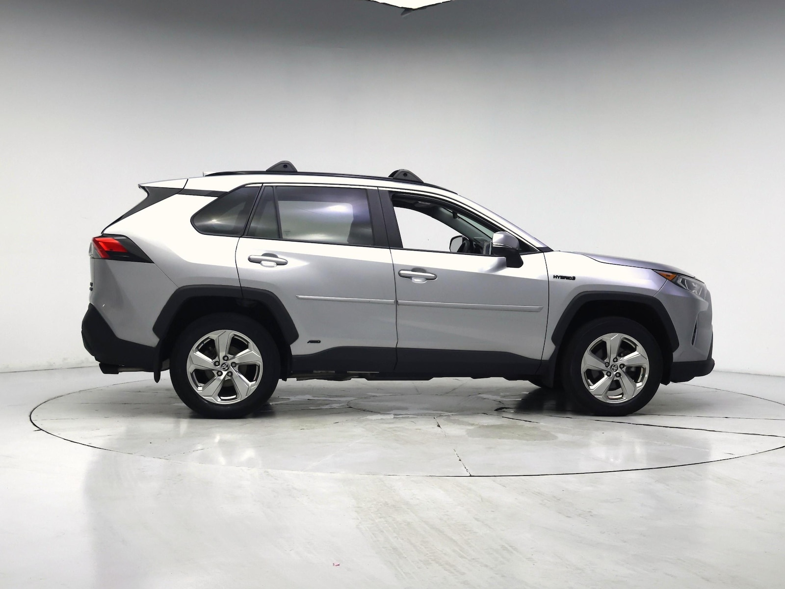 2021 Toyota RAV4 XLE Premium - Photo 8