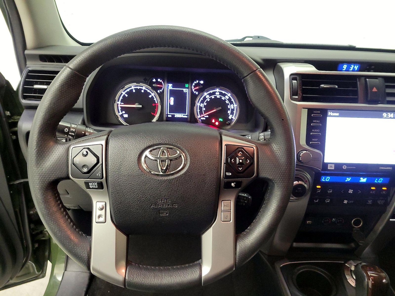 2022 Toyota 4Runner Limited - Photo 11